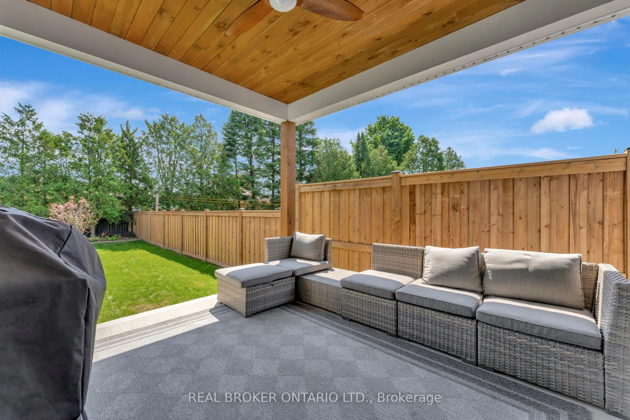 128 Lisgar Avenue
