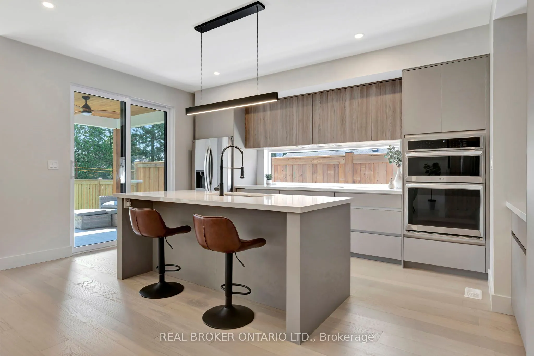 128 Lisgar Avenue