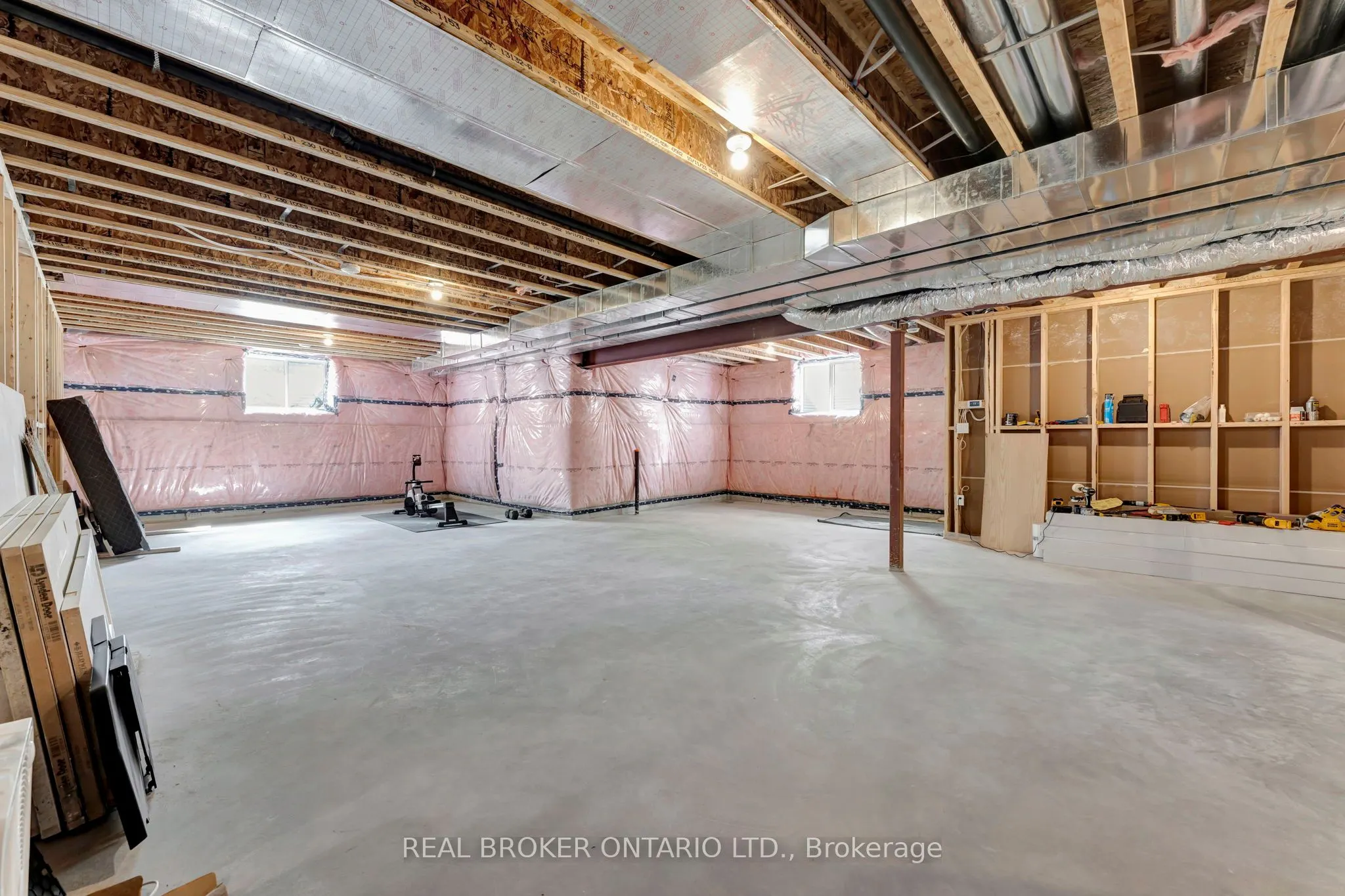 128 Lisgar Avenue