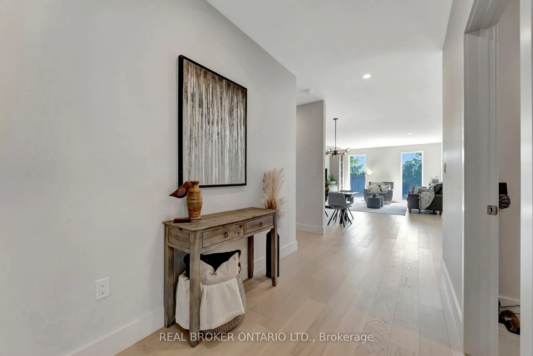 128 Lisgar Avenue