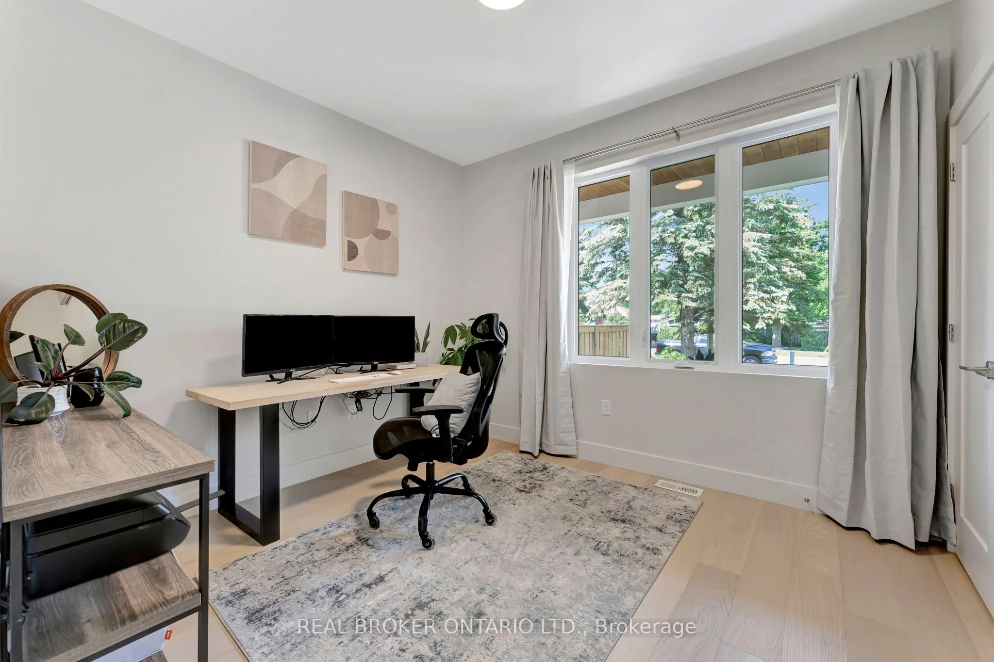 128 Lisgar Avenue