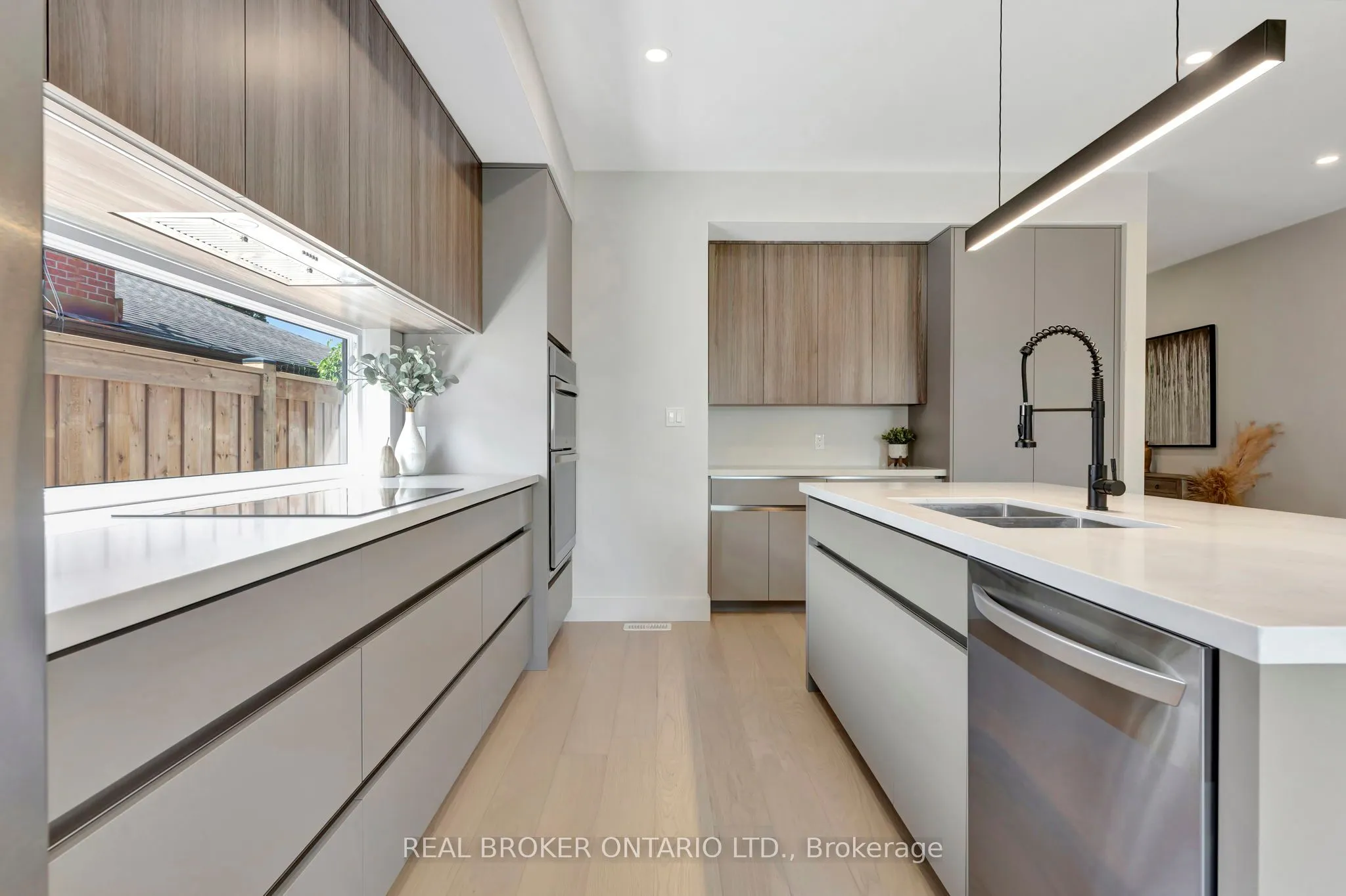 128 Lisgar Avenue