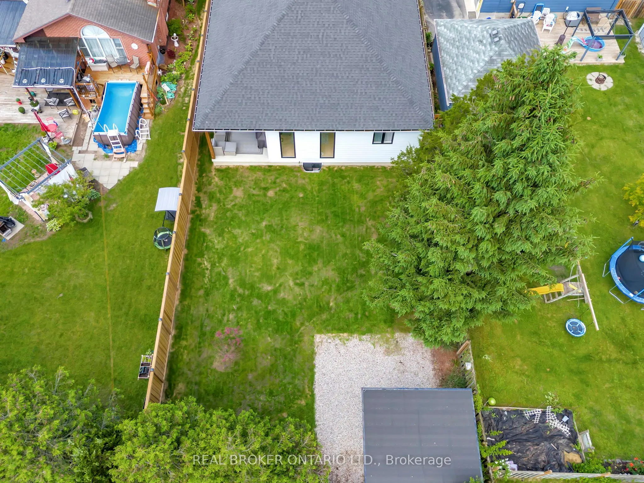 128 Lisgar Avenue