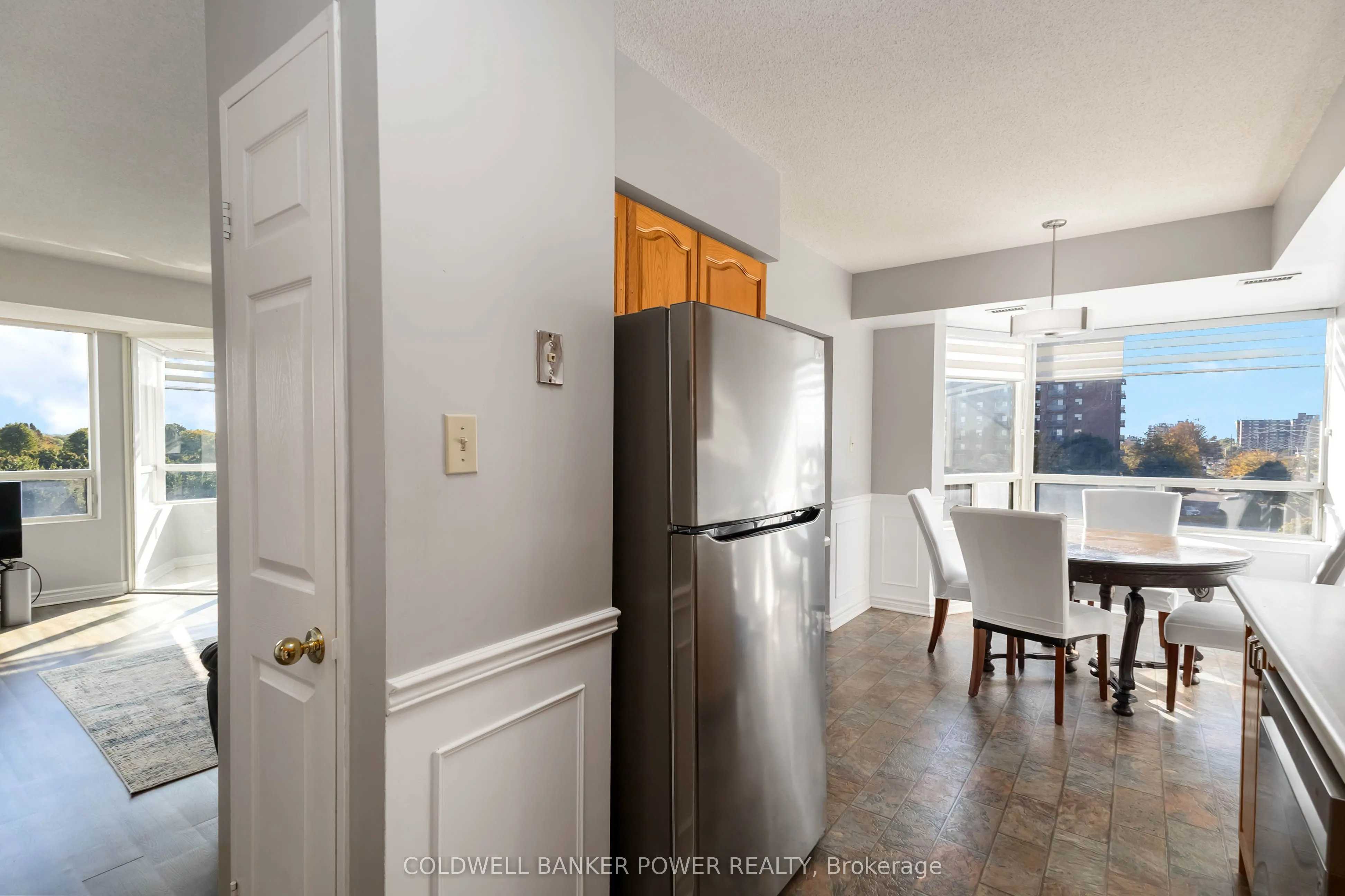 744 Wonderland Road S, #606