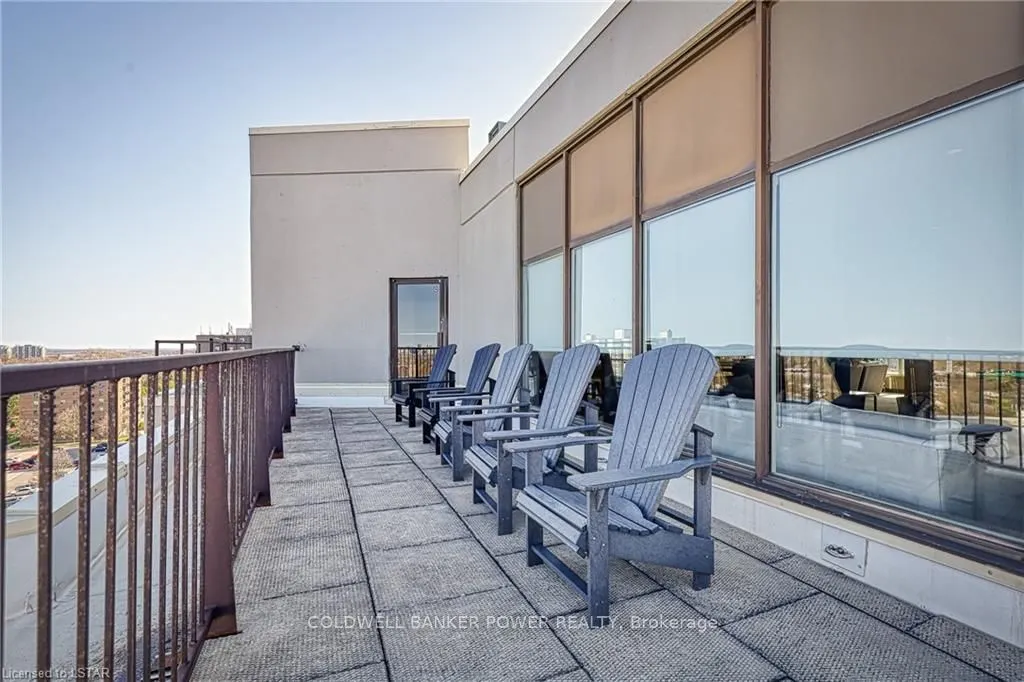 744 Wonderland Road S, #606