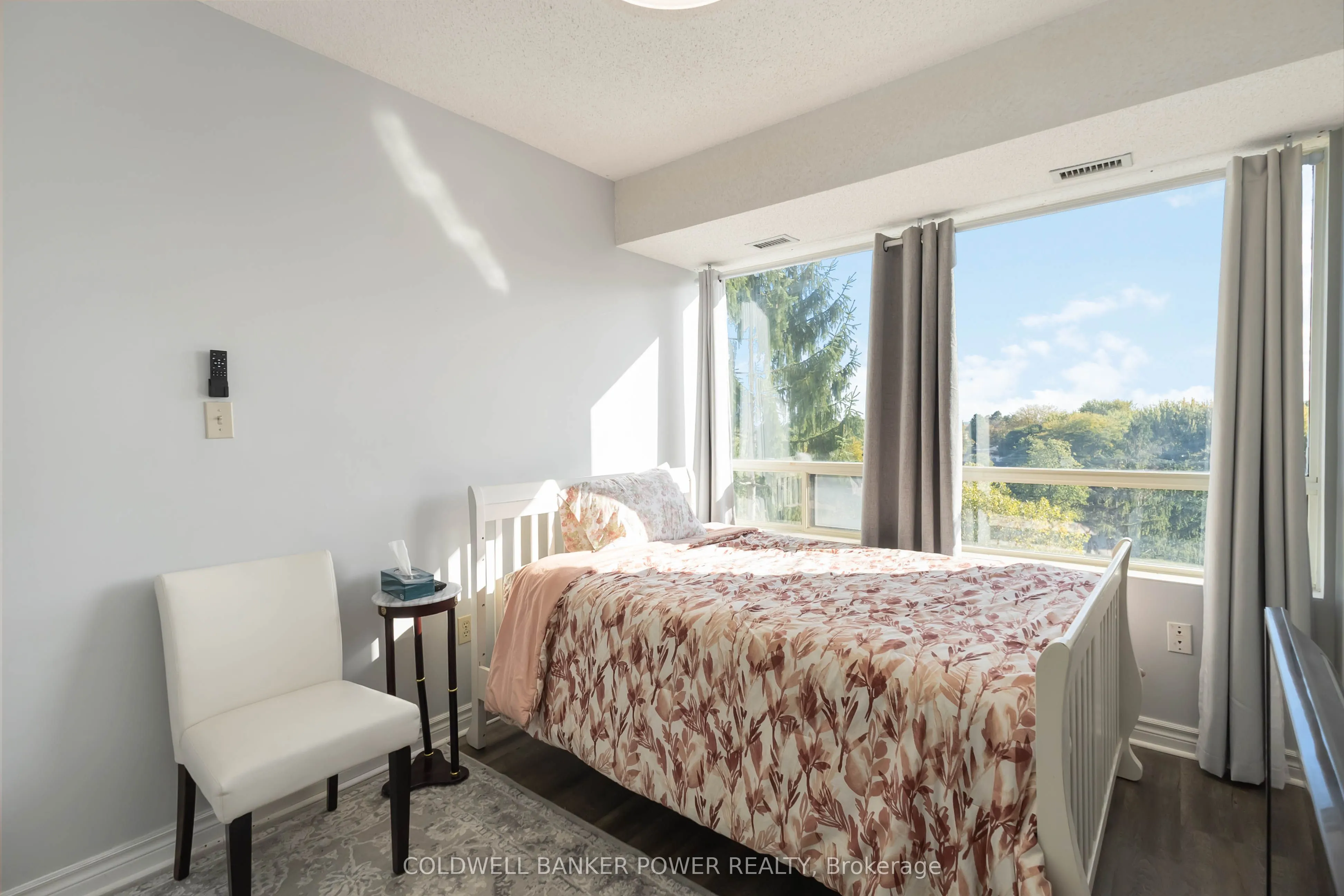 744 Wonderland Road S, #606