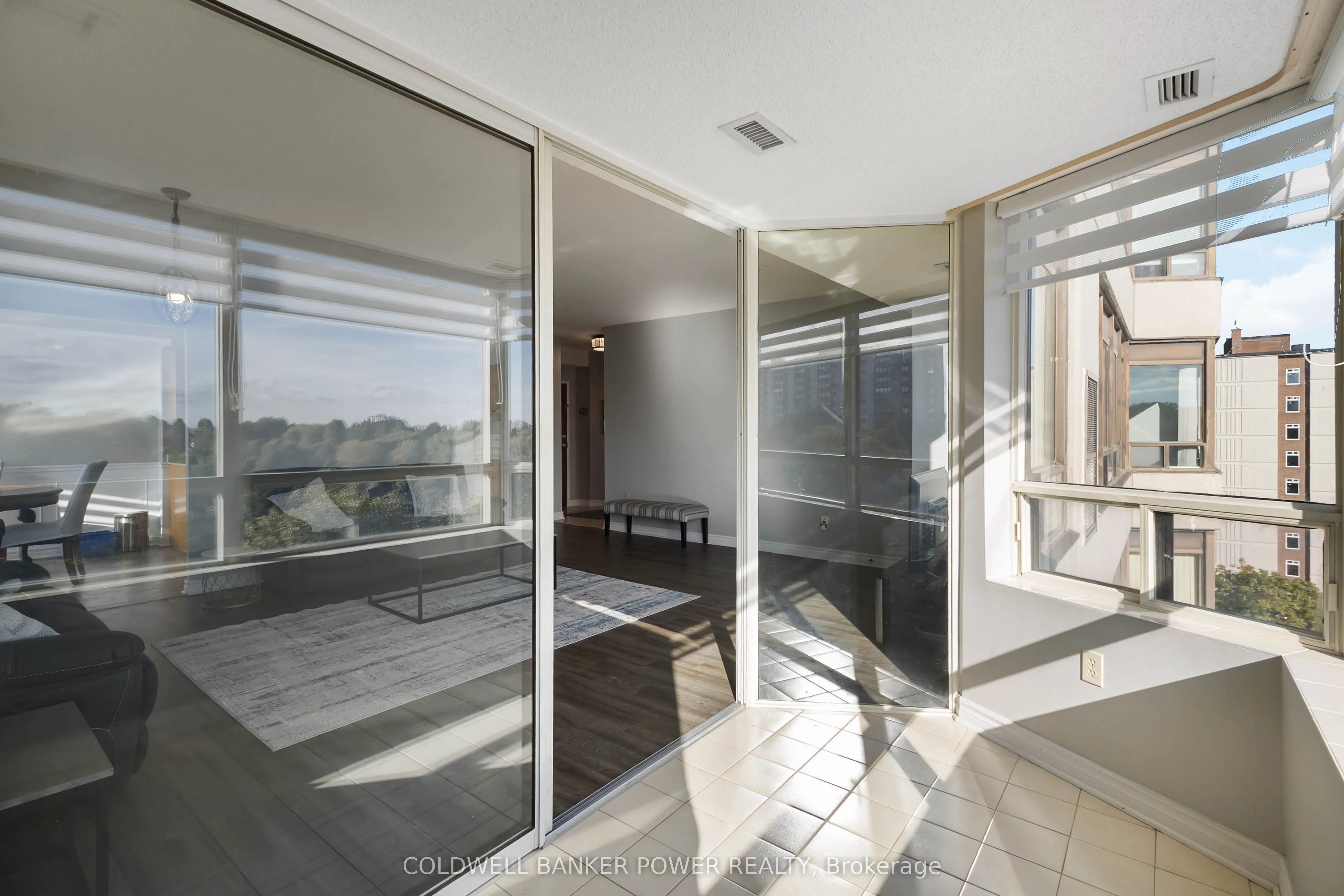 744 Wonderland Road S, #606
