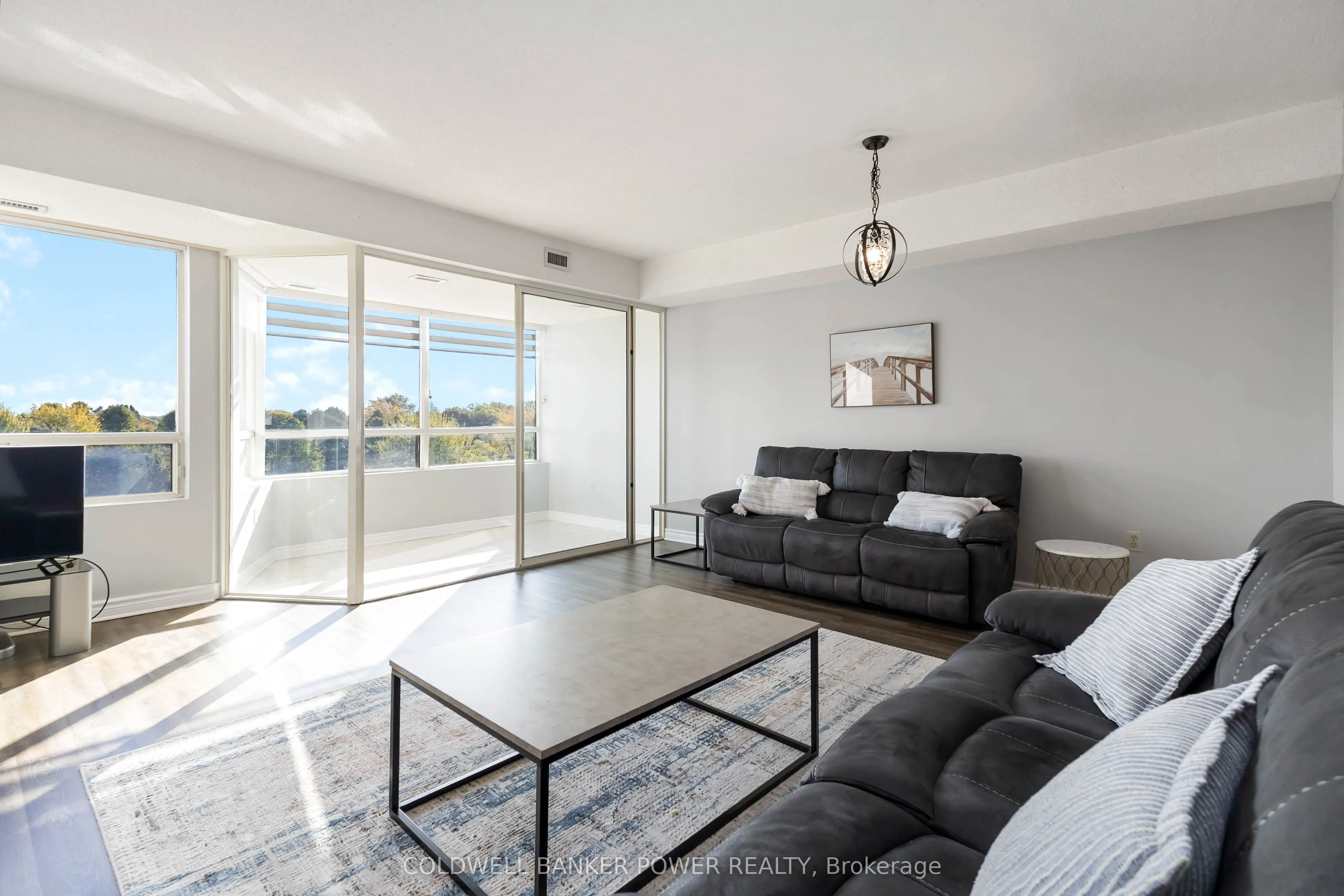 744 Wonderland Road S, #606