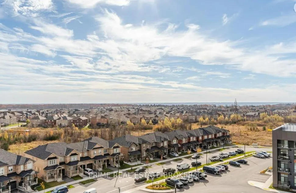 460 Dundas Street E, #711