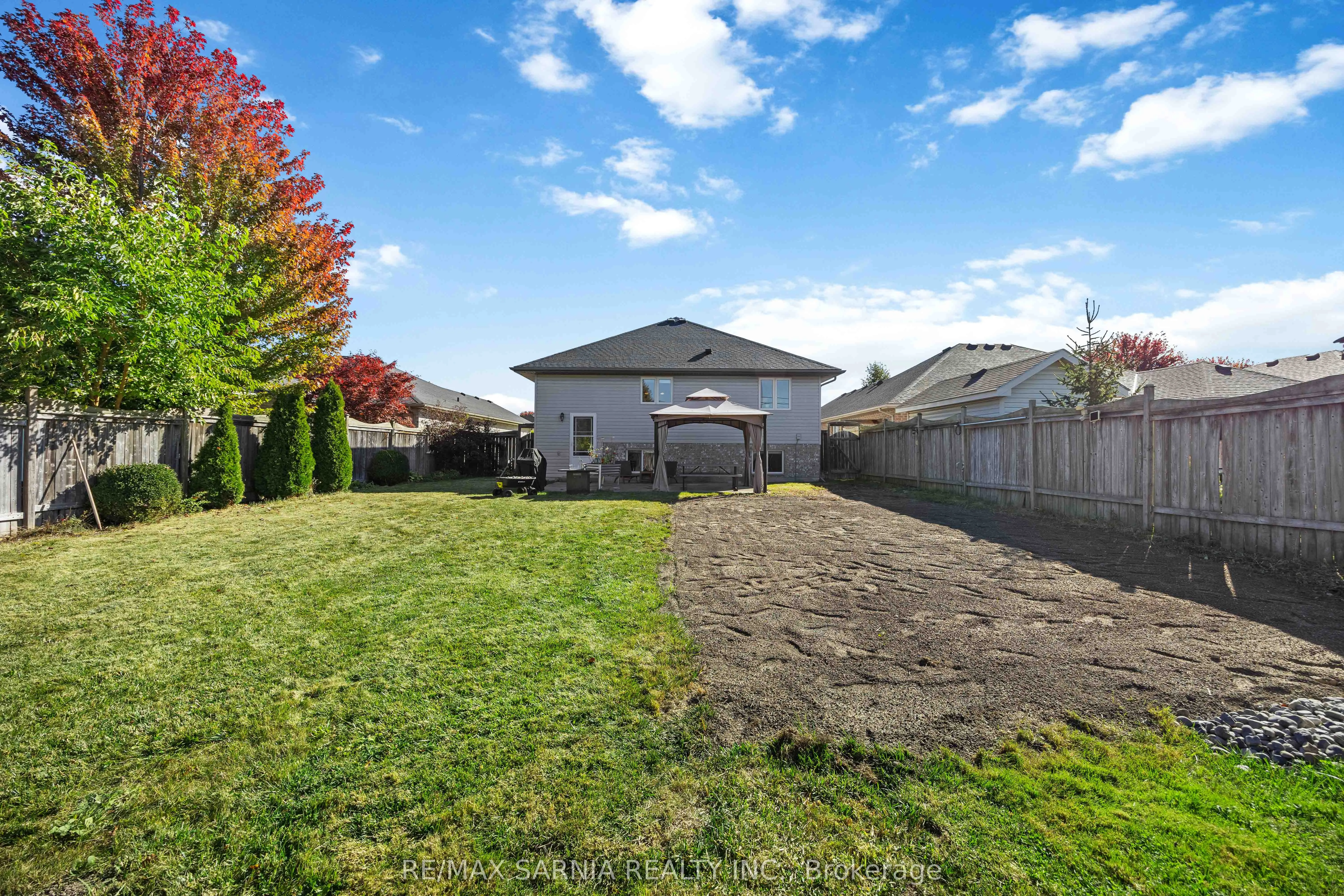621 Graycliff Drive W