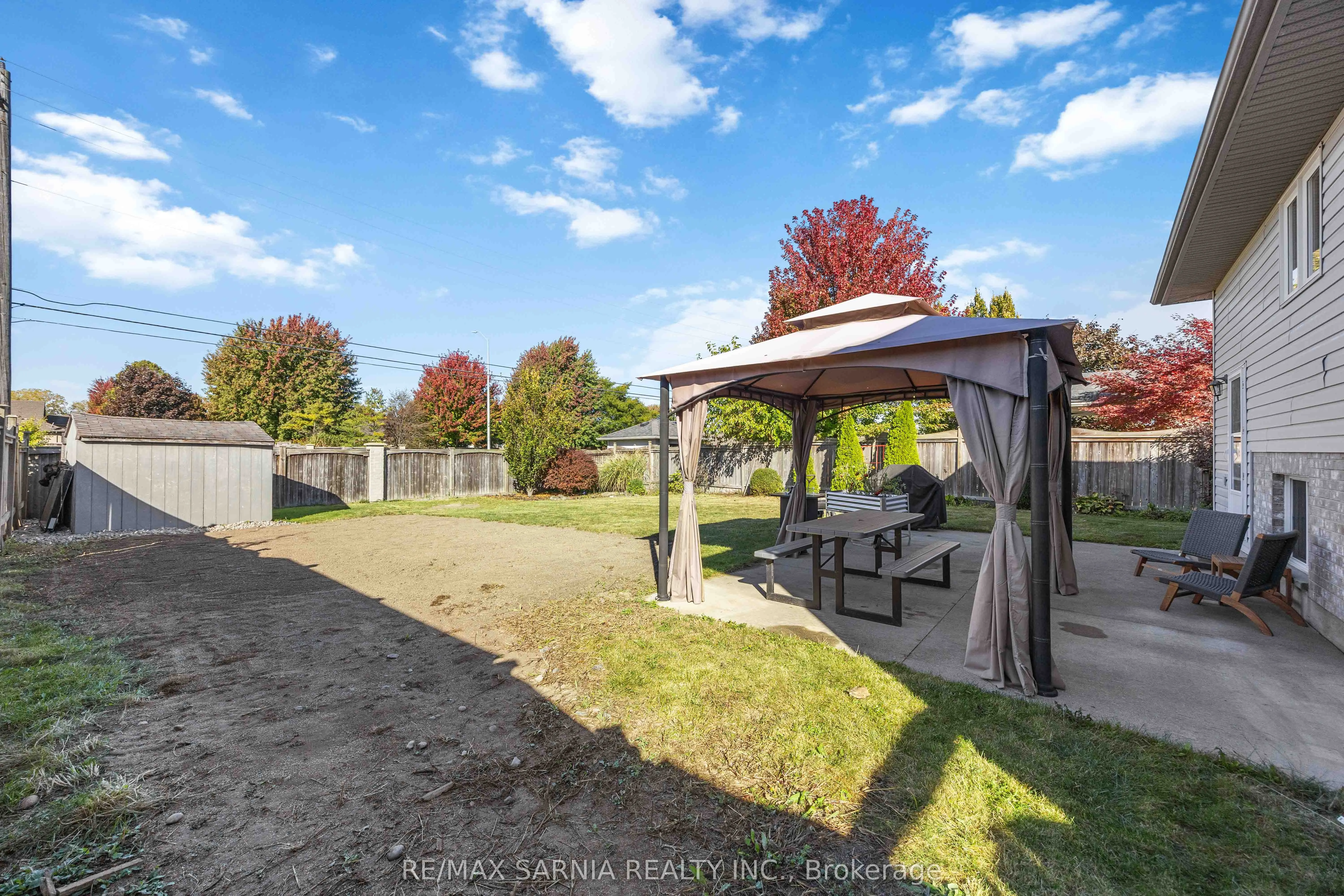 621 Graycliff Drive W