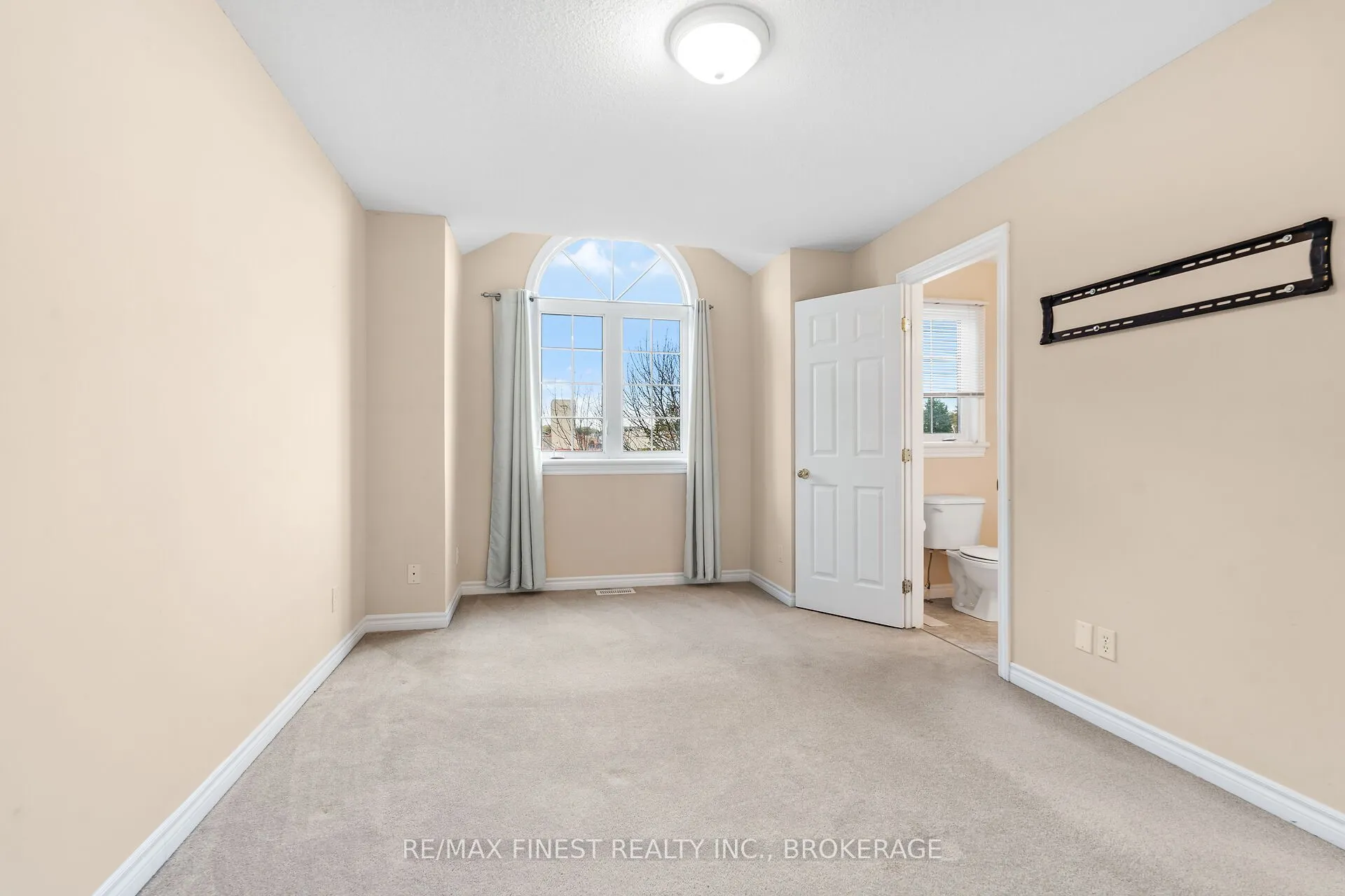 698 MacLean Court