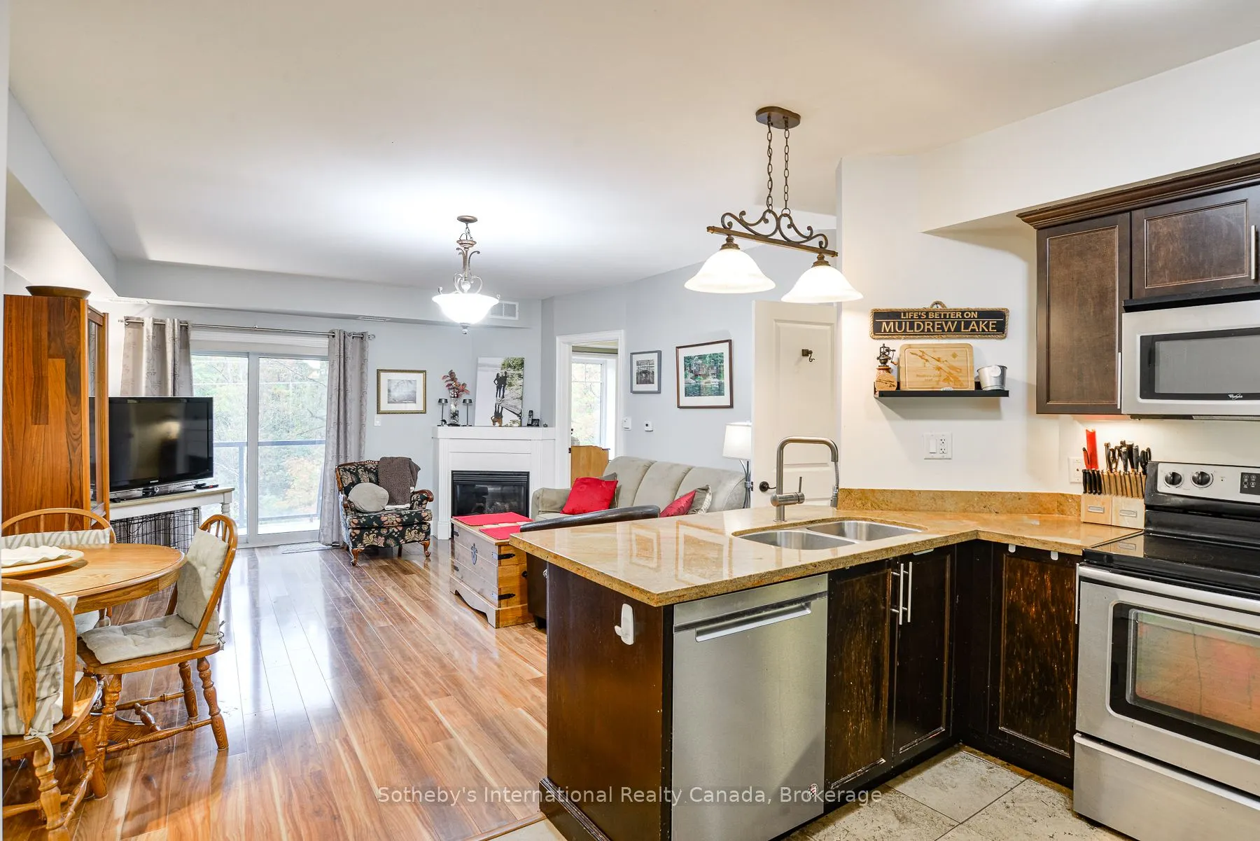 391 James Street W, #407