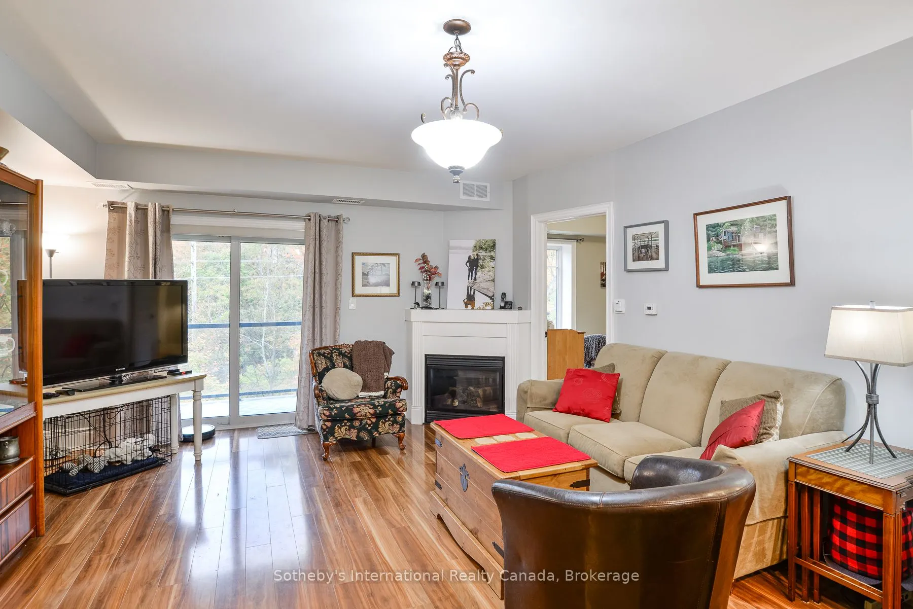 391 James Street W, #407