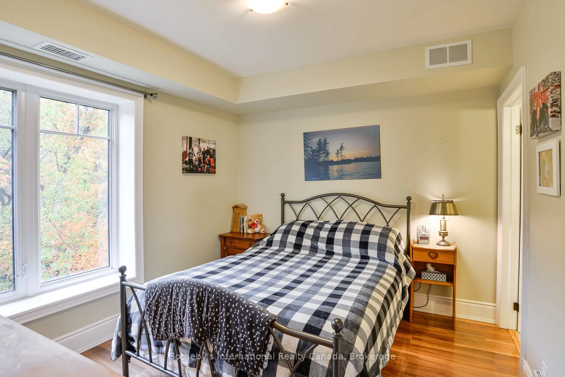 391 James Street W, #407