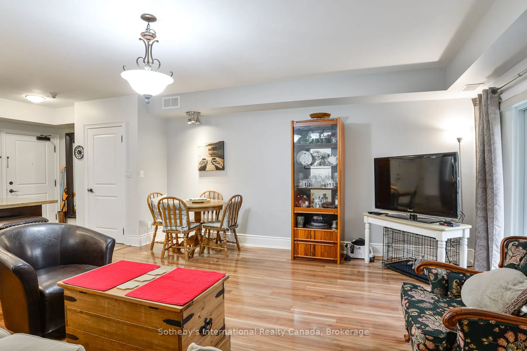 391 James Street W, #407