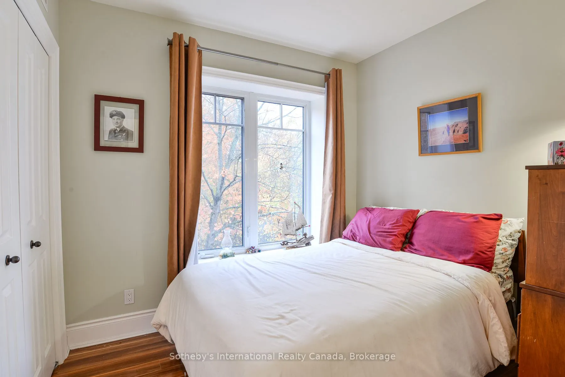 391 James Street W, #407