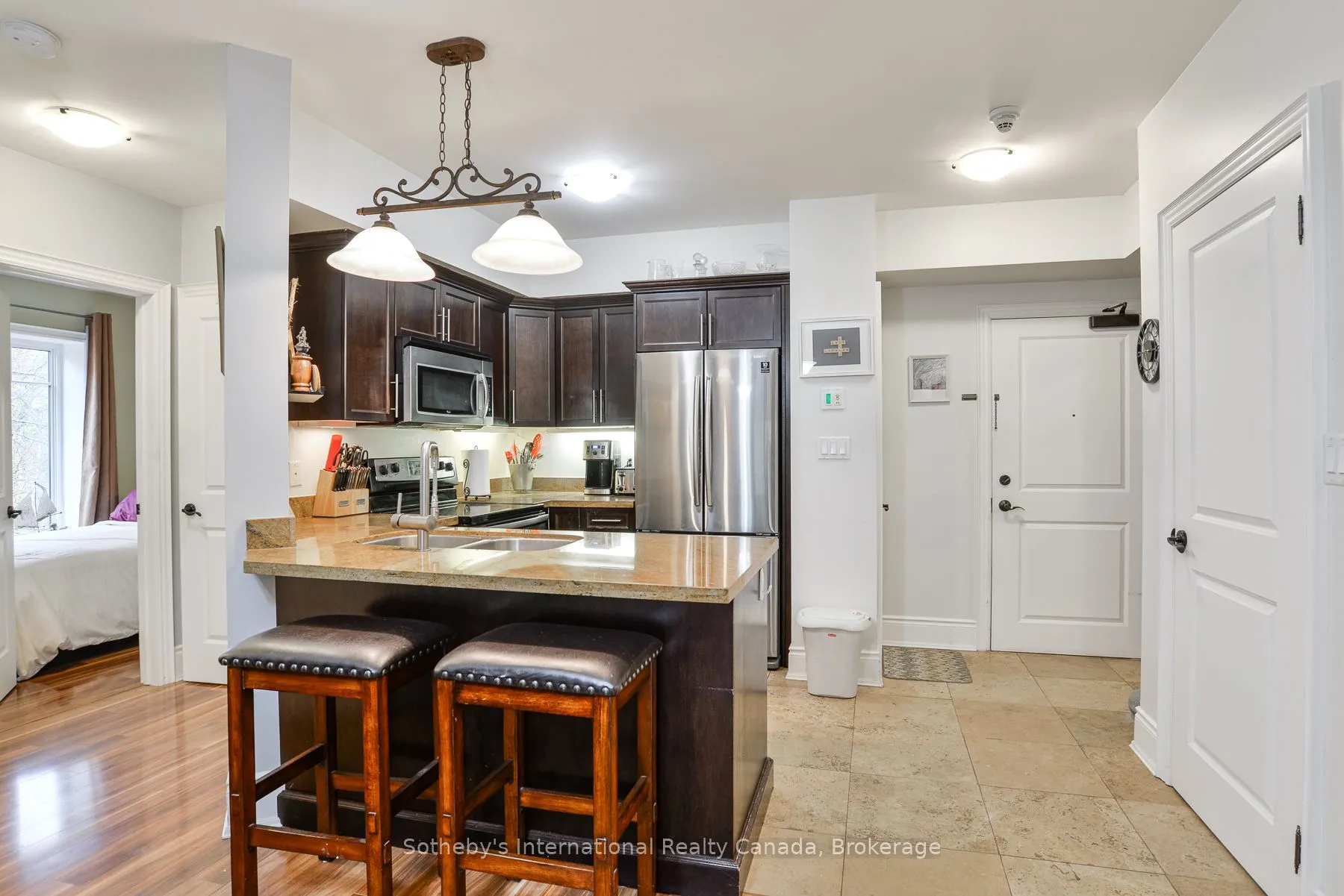 391 James Street W, #407