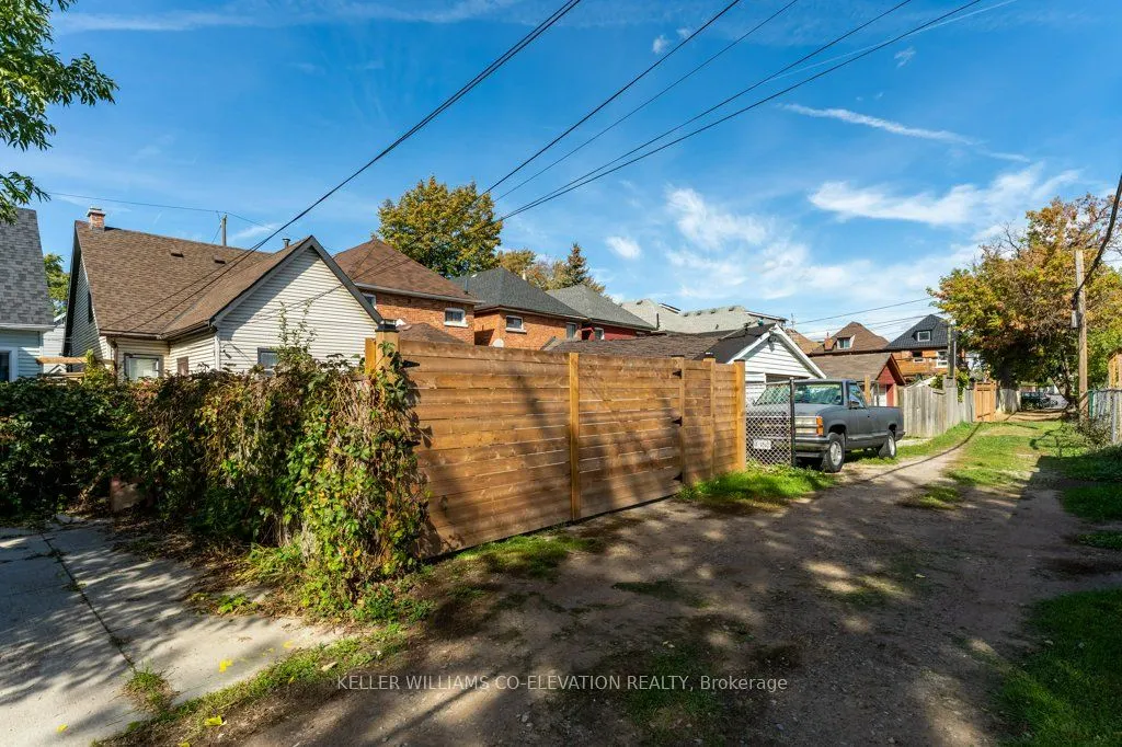 14 Minto Avenue