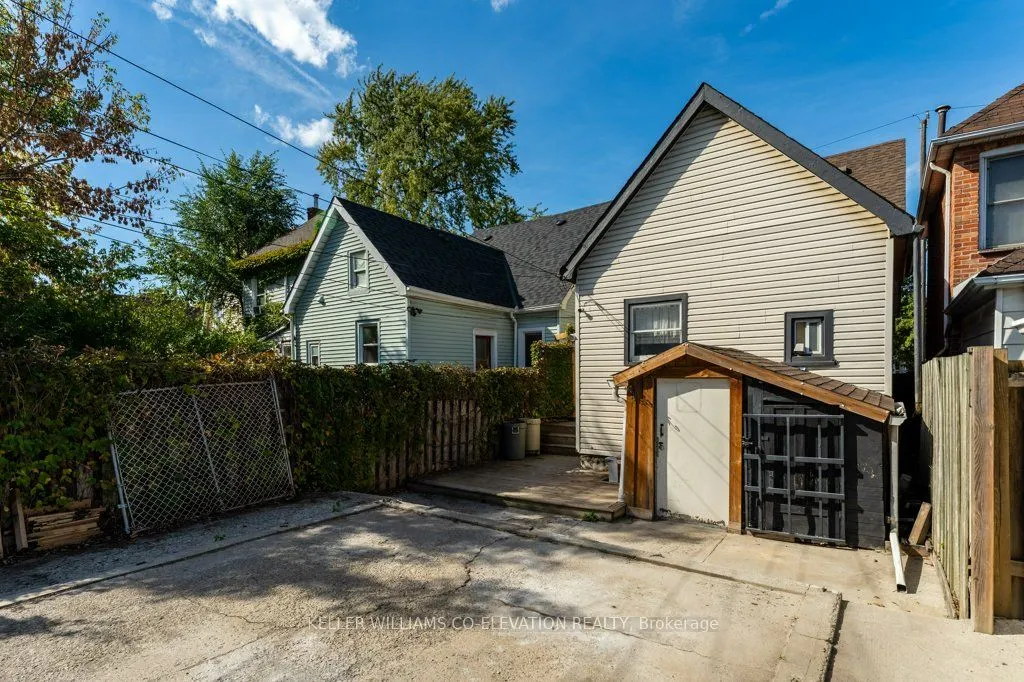 14 Minto Avenue