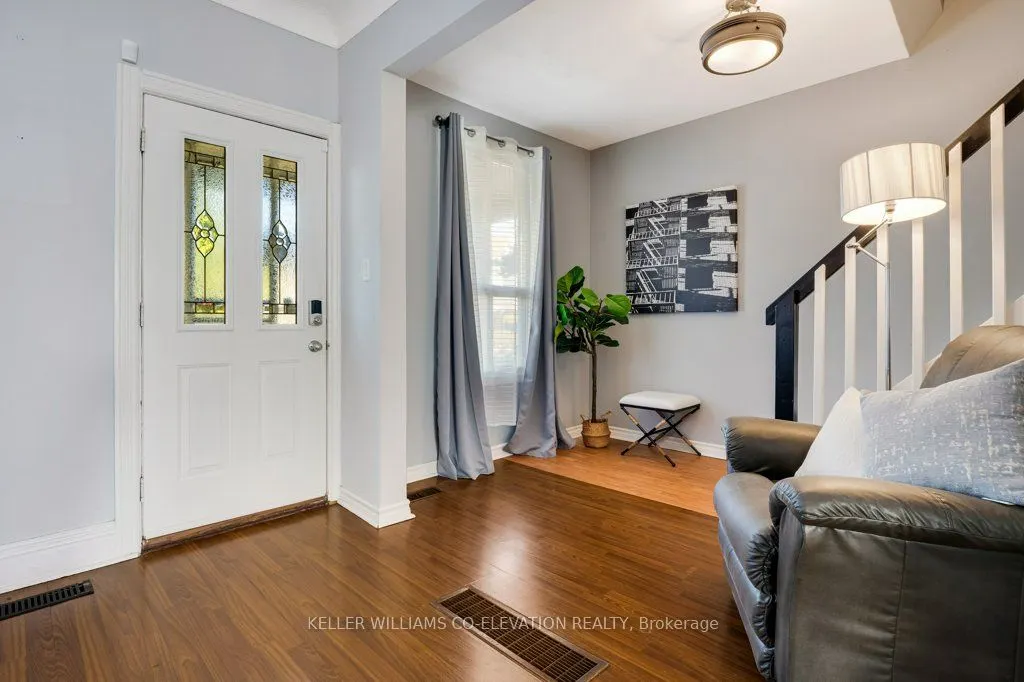 14 Minto Avenue