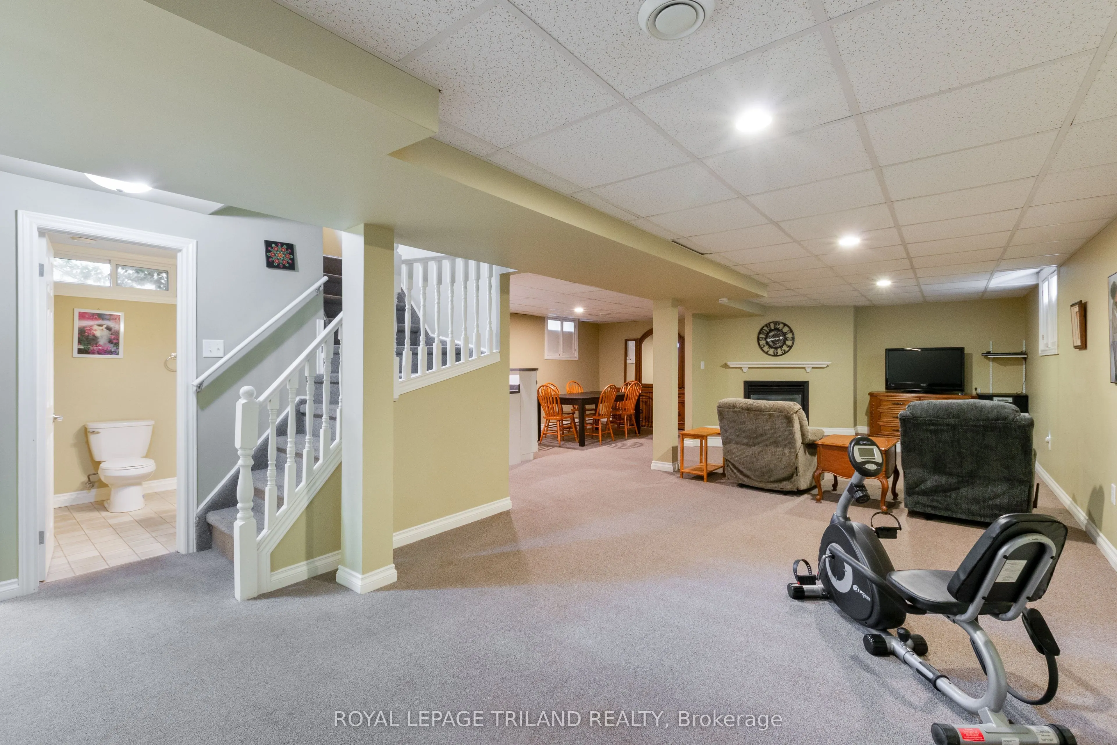 725 St Stephens Drive
