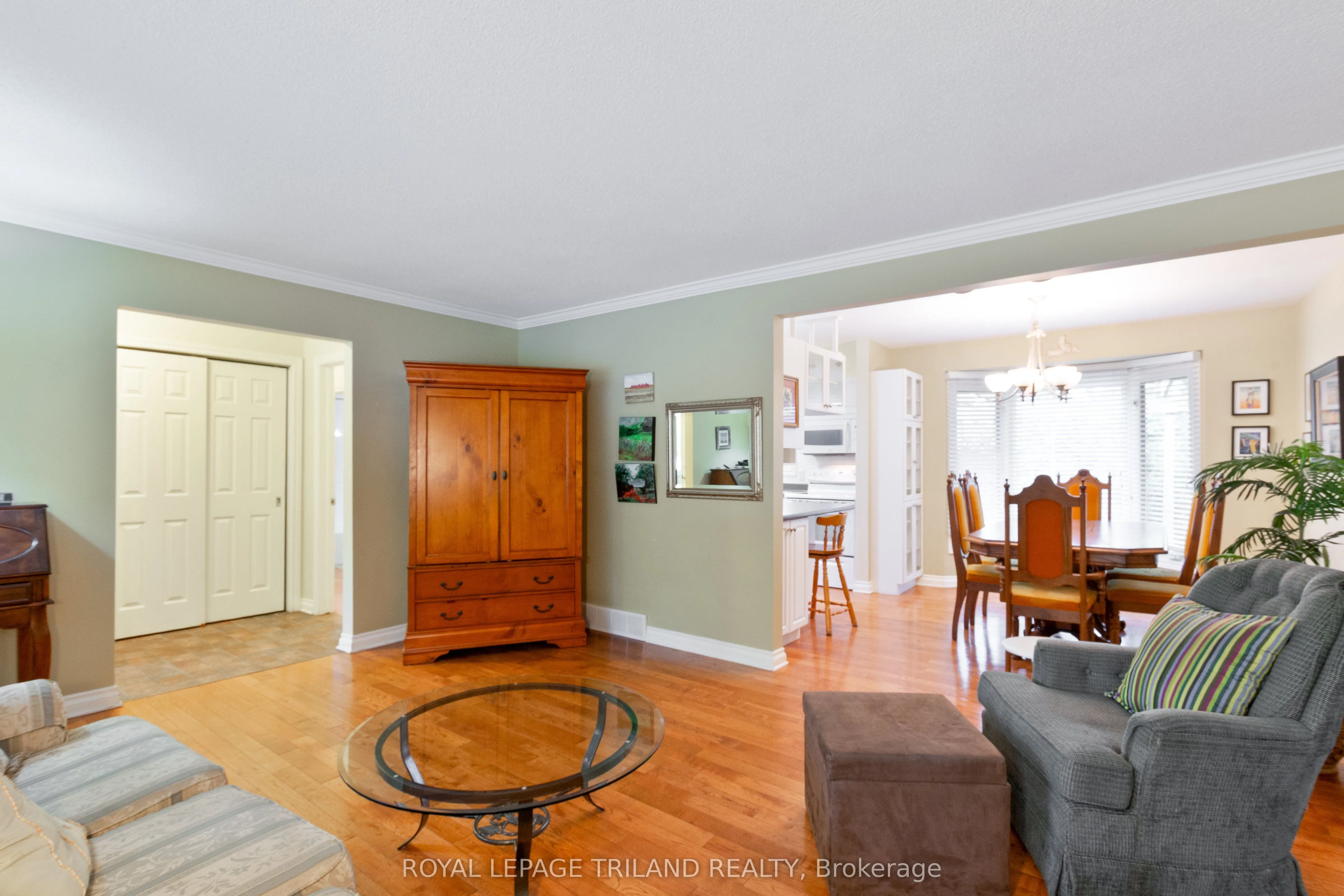 725 St Stephens Drive