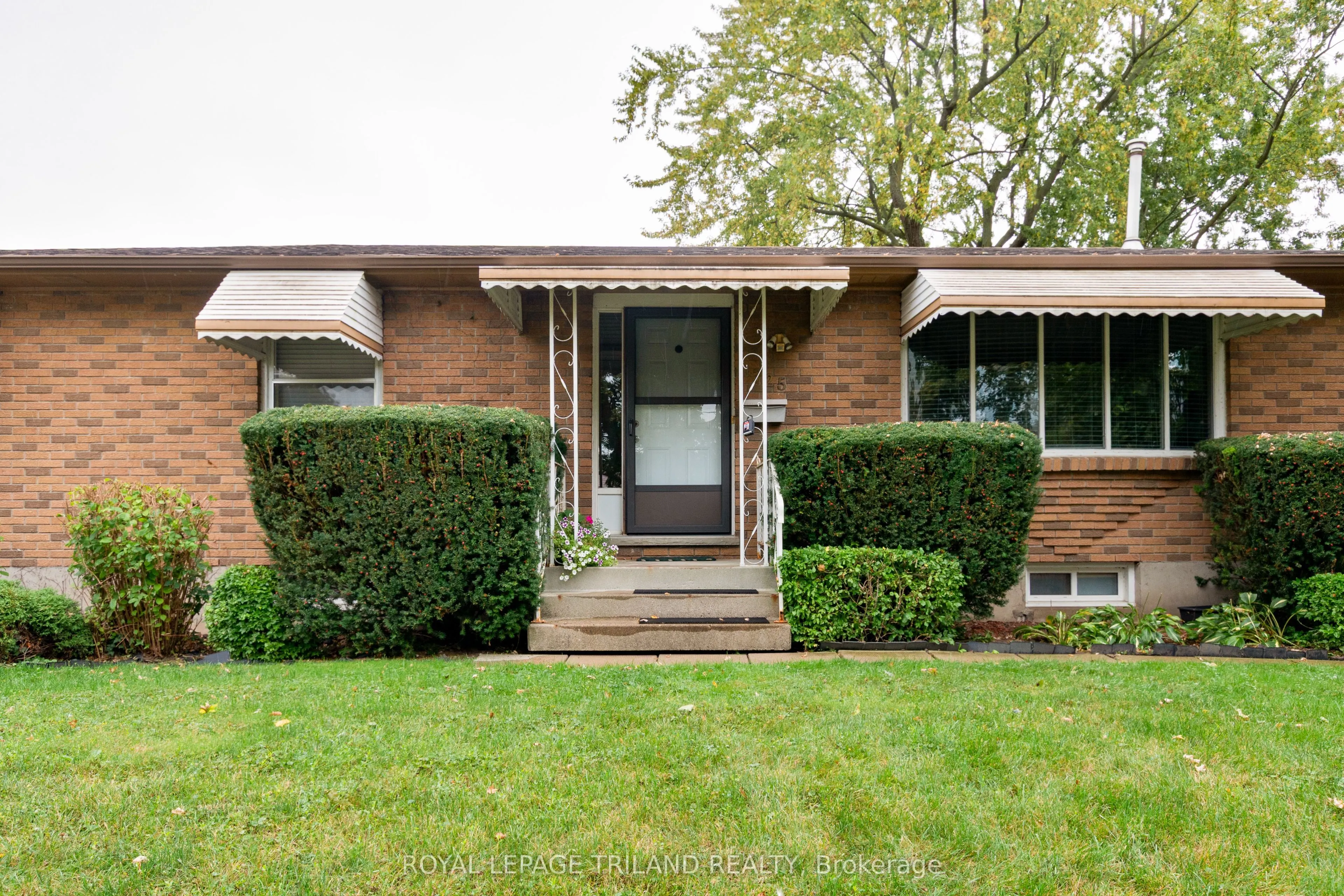 725 St Stephens Drive