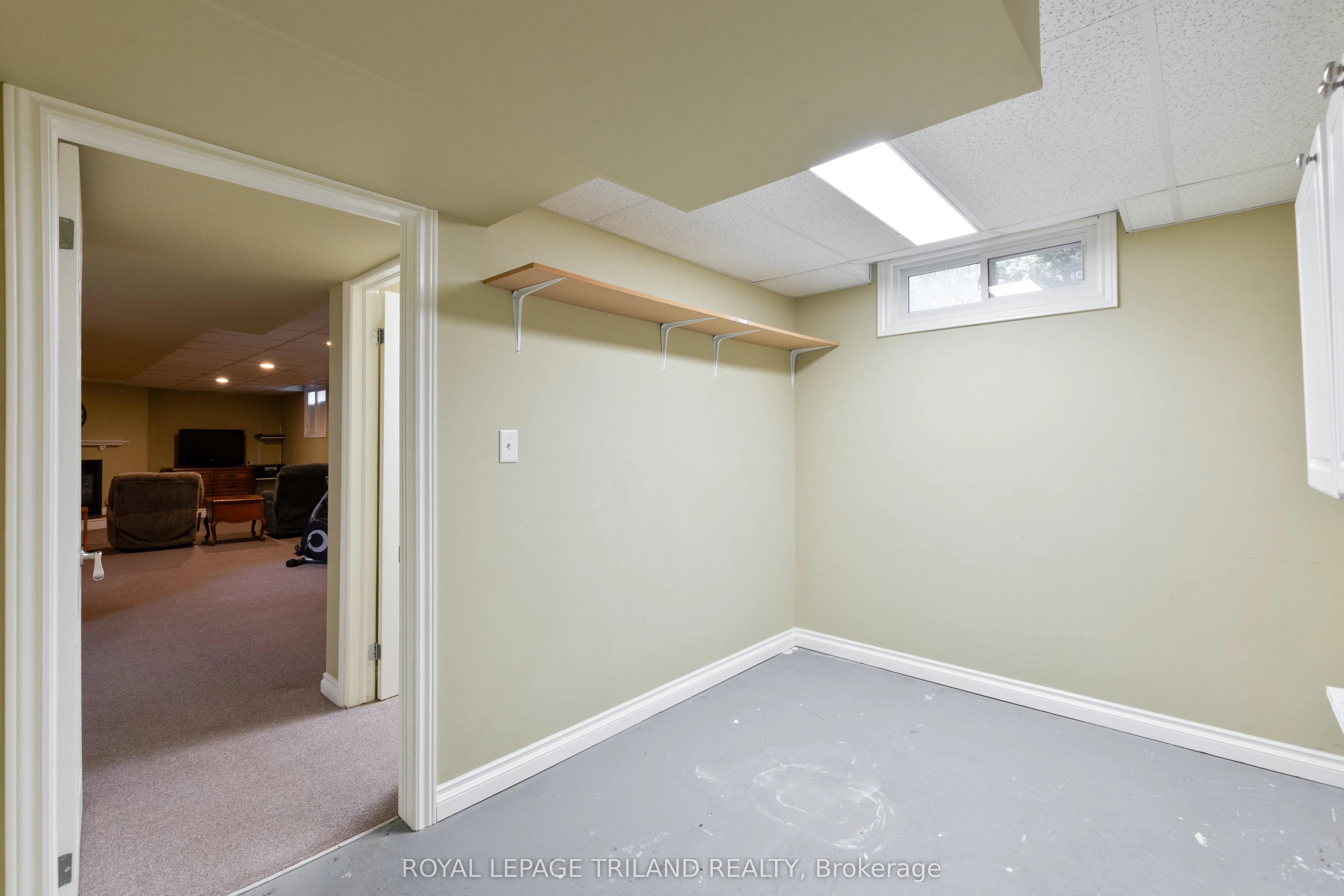 725 St Stephens Drive