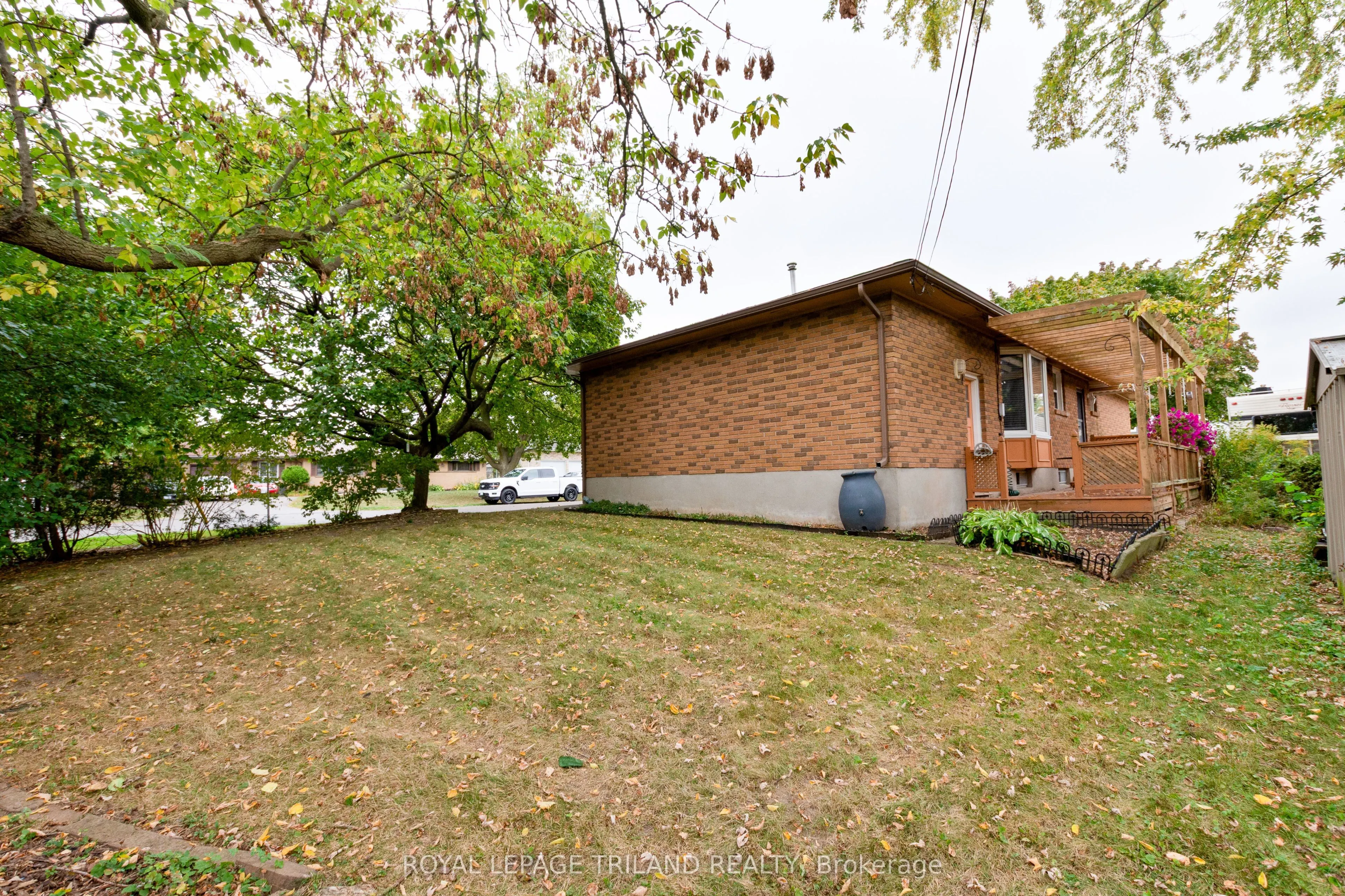 725 St Stephens Drive