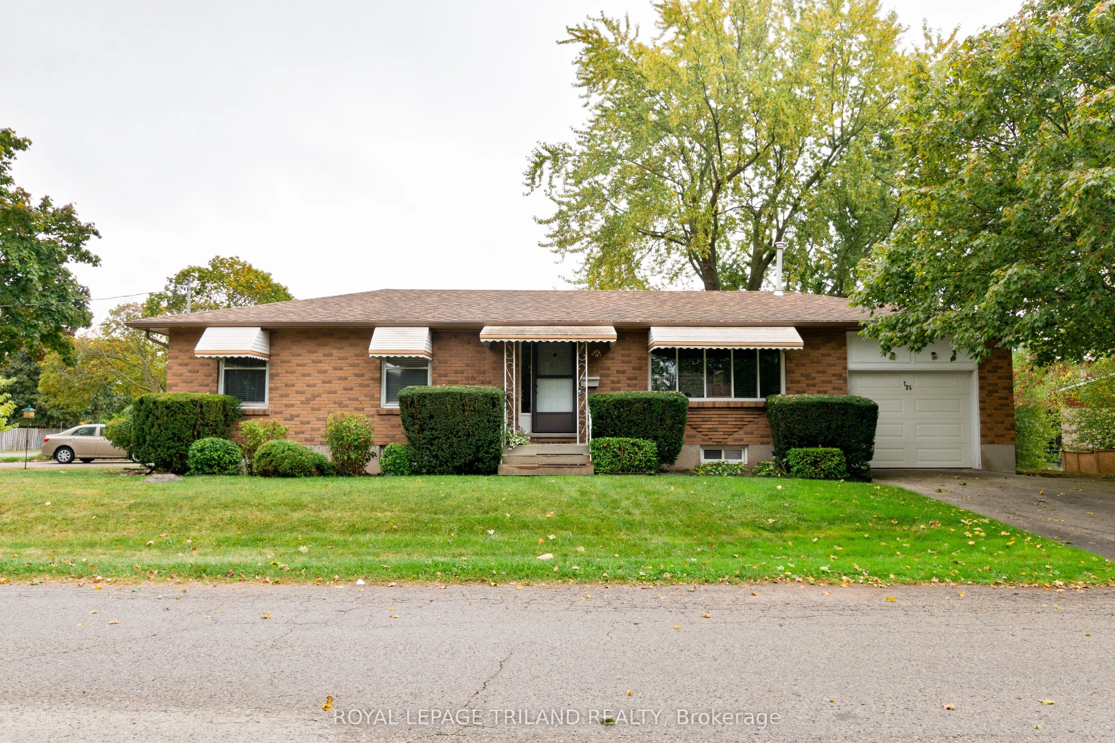 725 St Stephens Drive