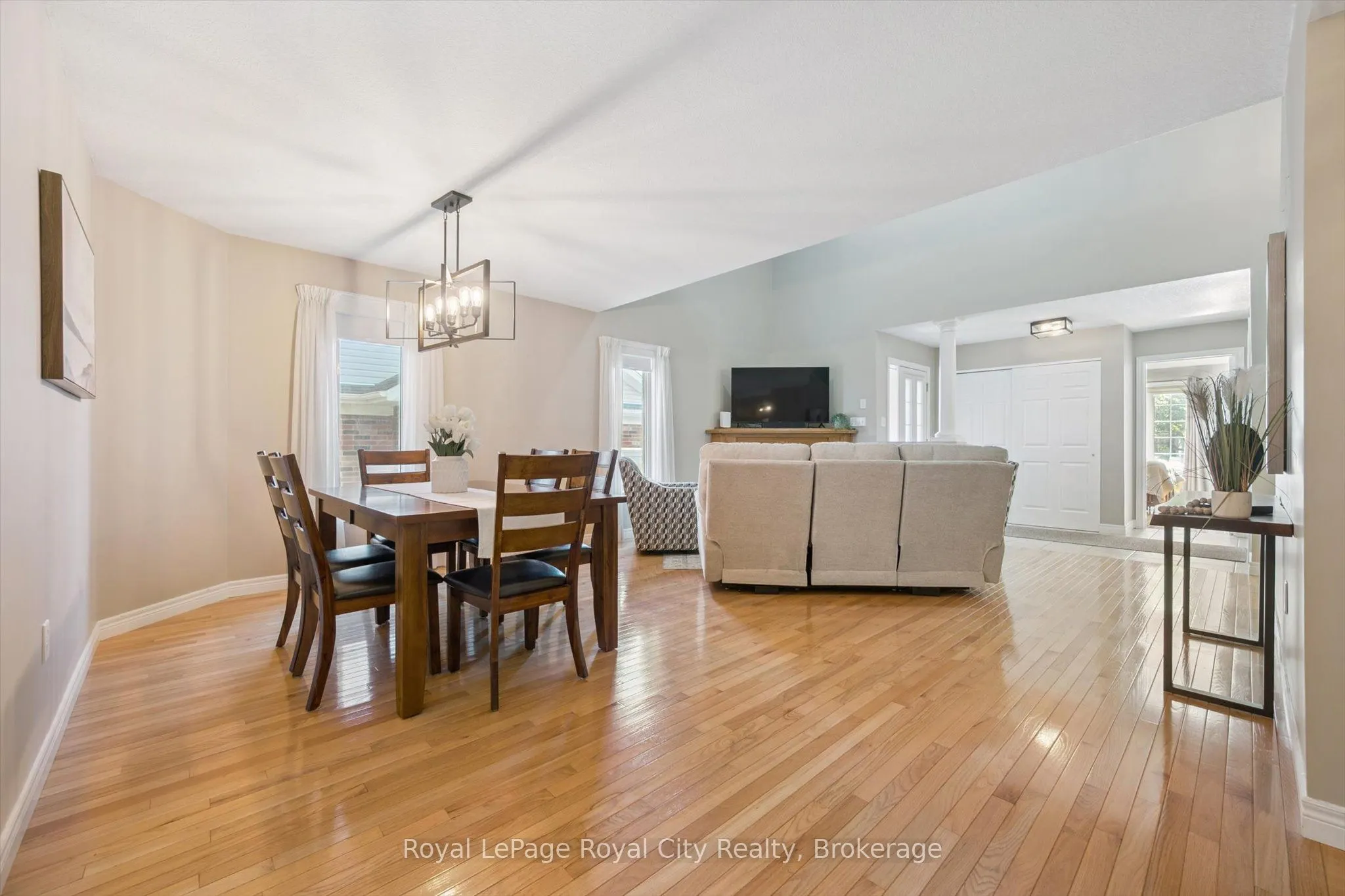 99 Schroder Crescent