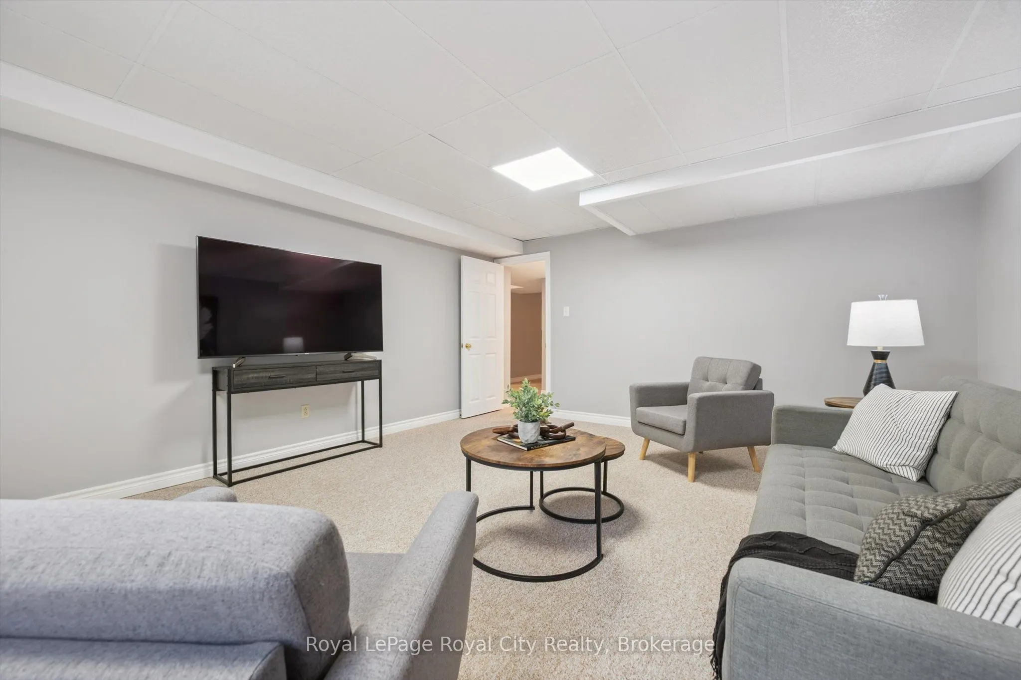 99 Schroder Crescent