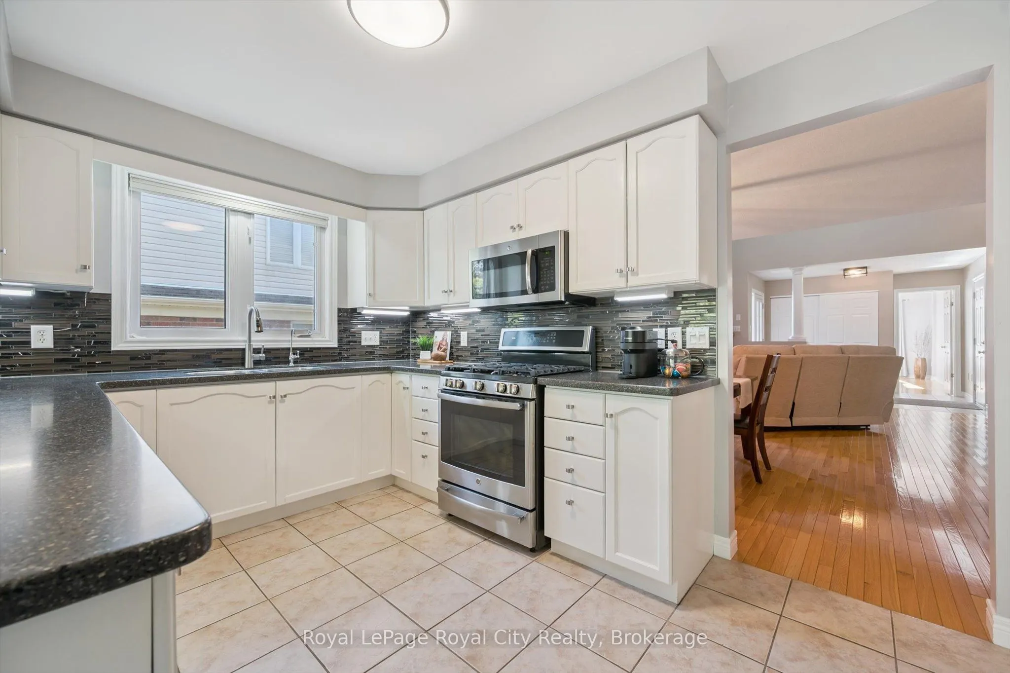 99 Schroder Crescent