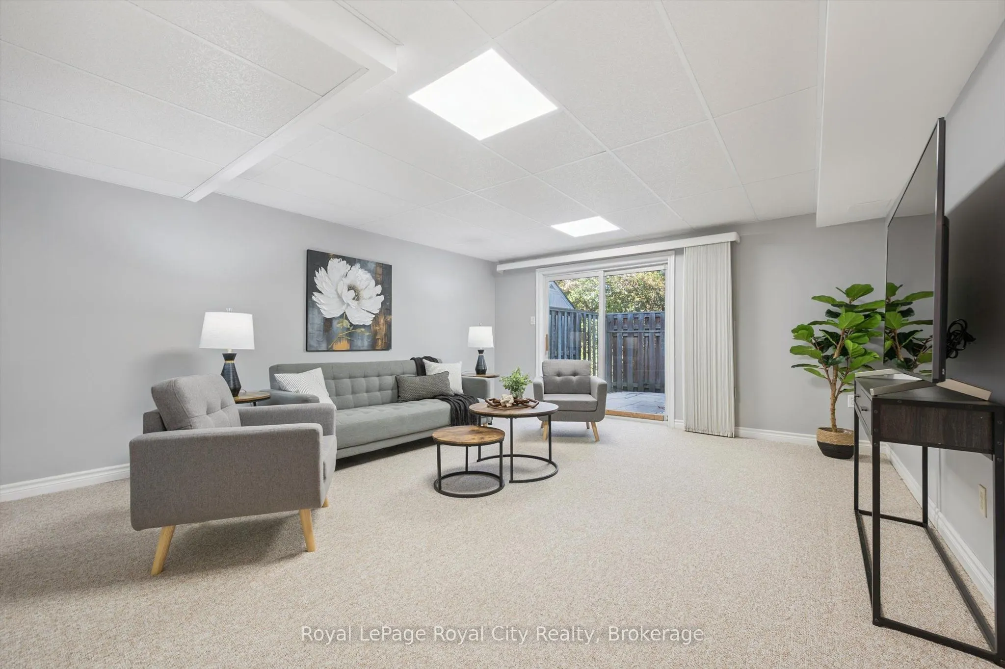 99 Schroder Crescent