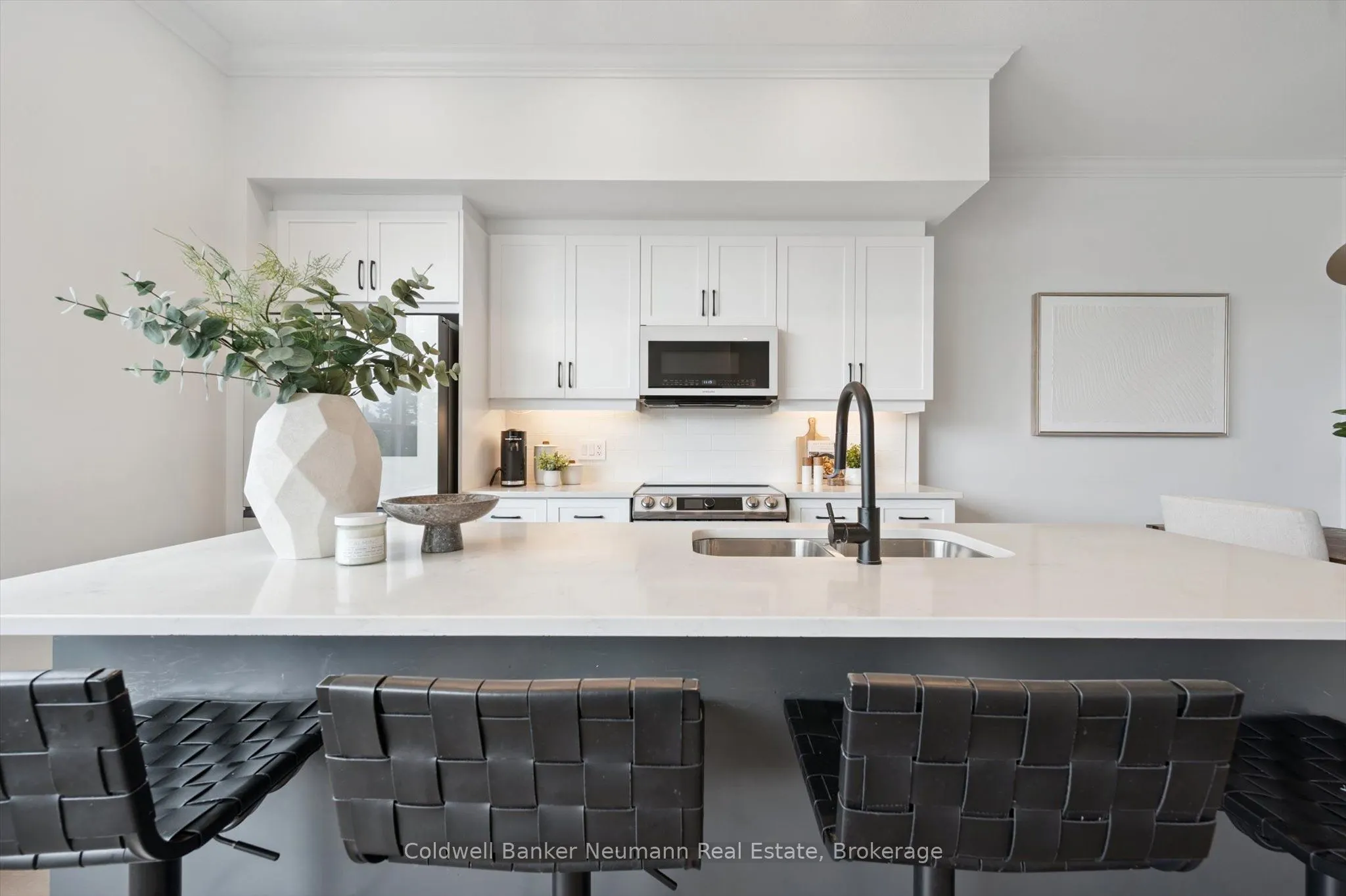 1880 Gordon Street, #204
