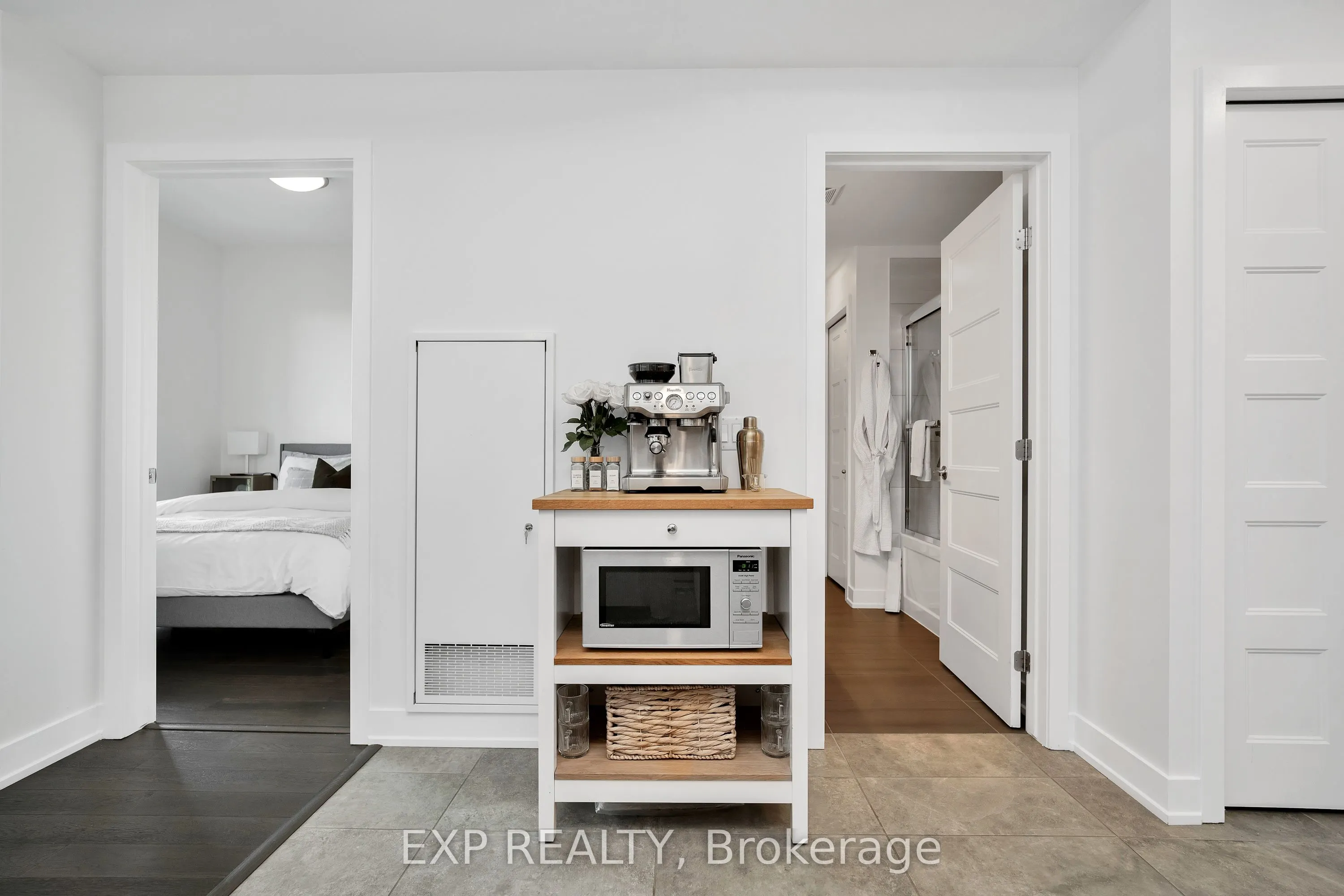 200 INLET Private, #607