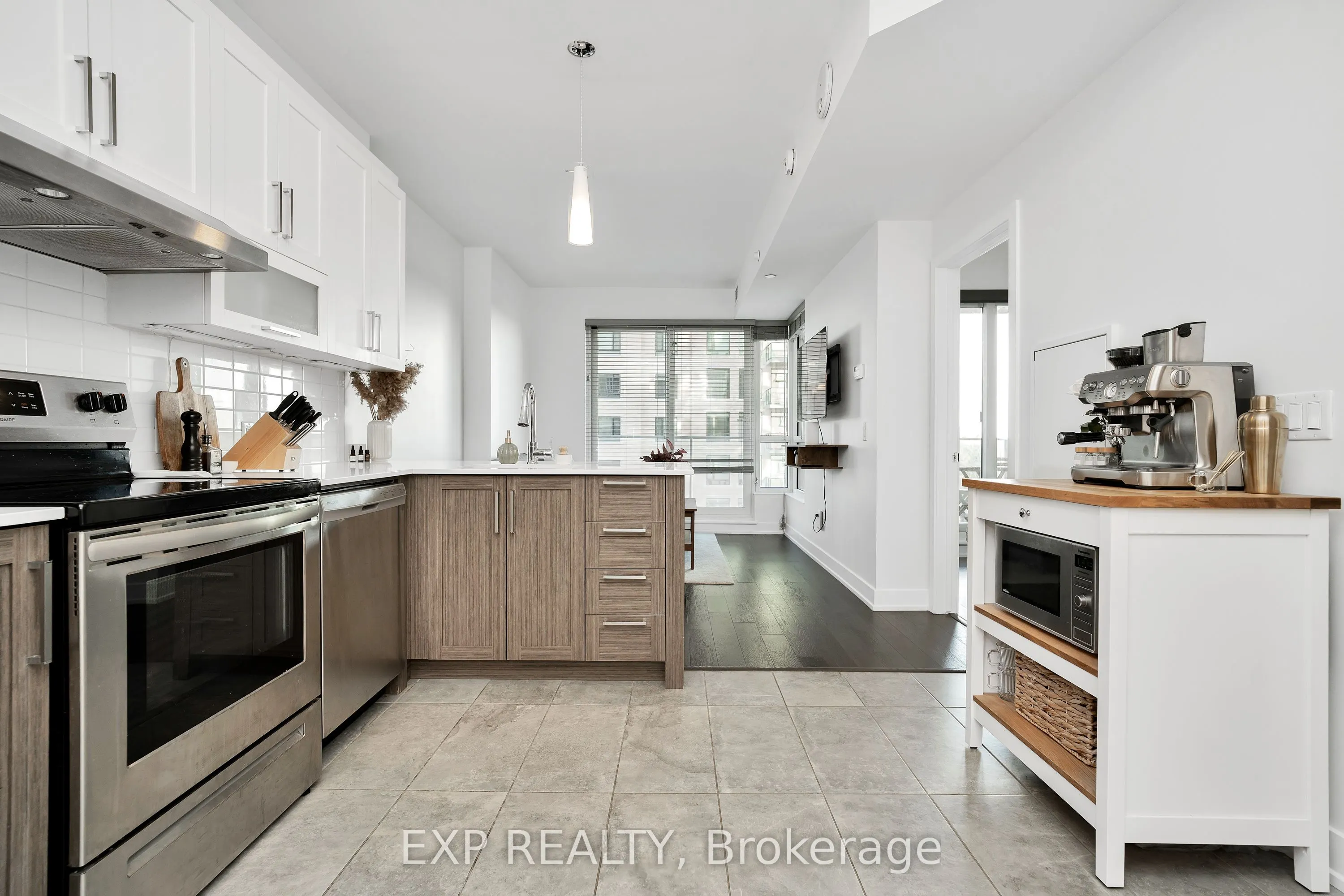 200 INLET Private, #607
