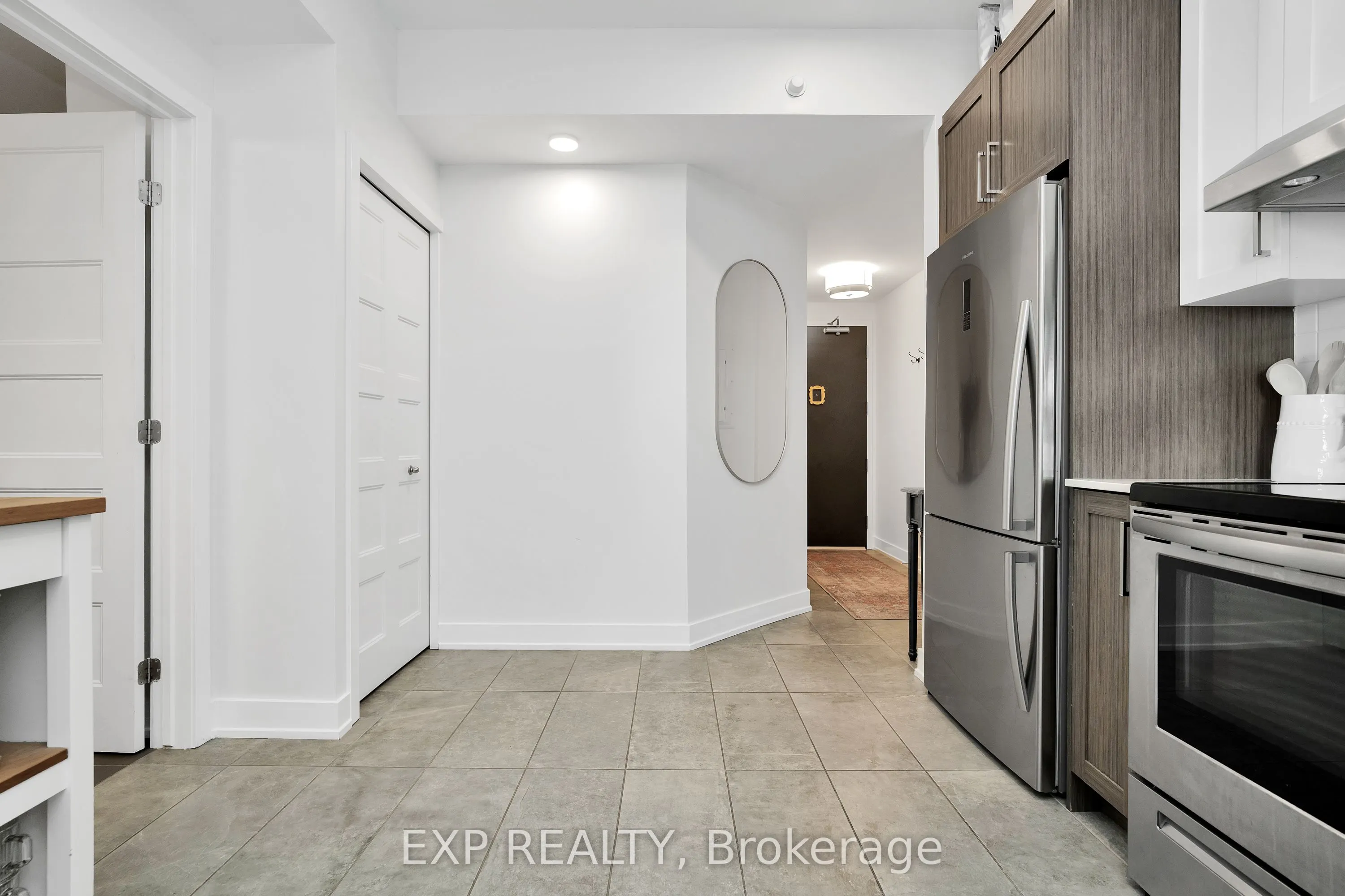 200 INLET Private, #607