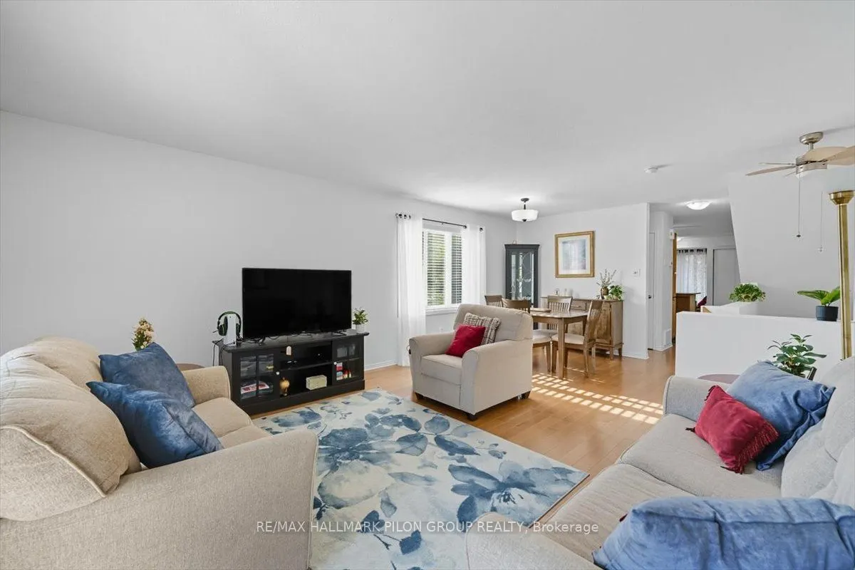 10 Lakepointe Drive, #1