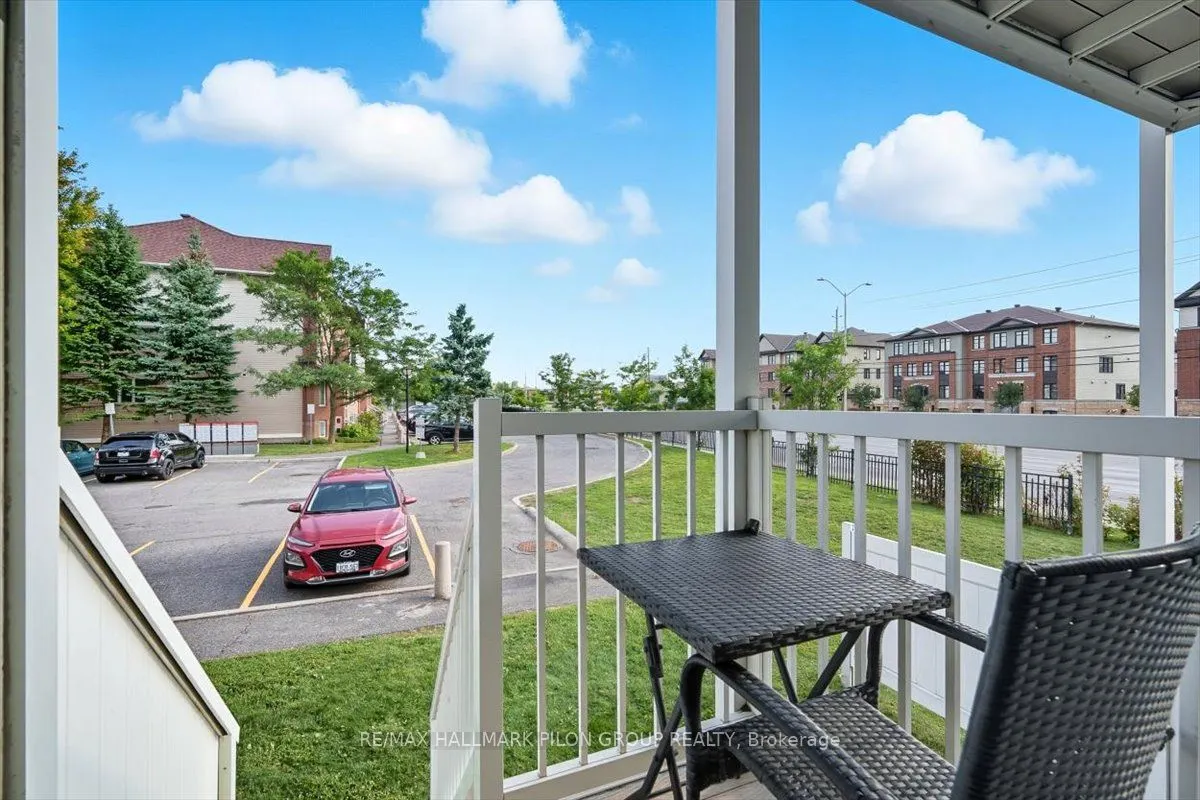 10 Lakepointe Drive, #1