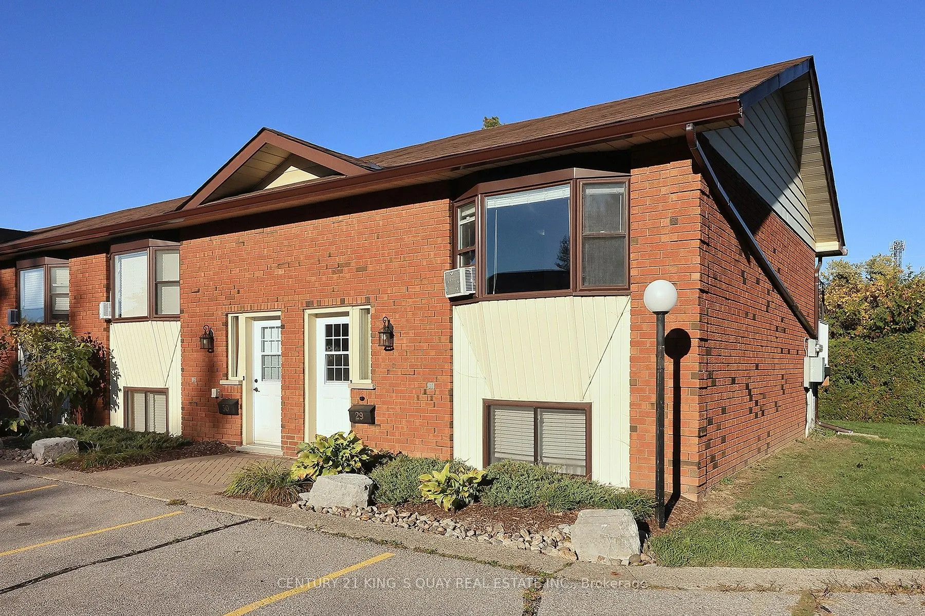 115 Mary Street W, #29