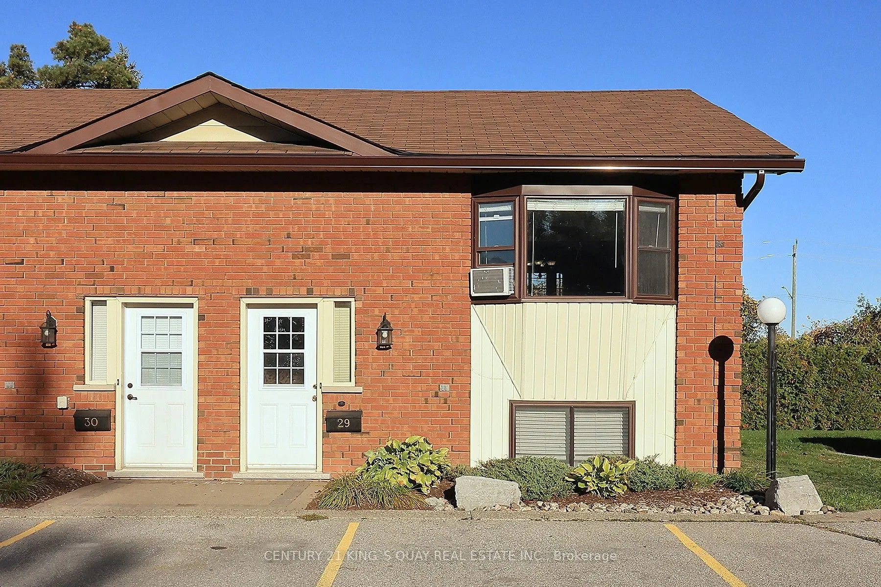 115 Mary Street W, #29