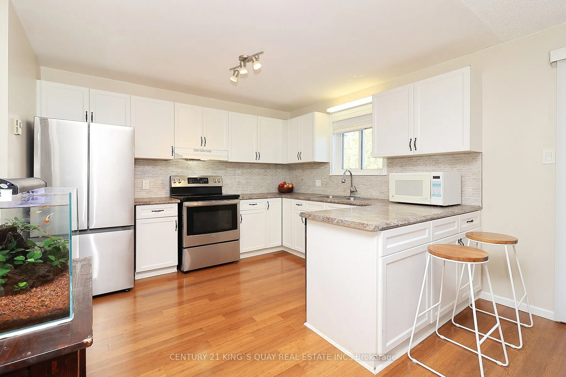 115 Mary Street W, #29