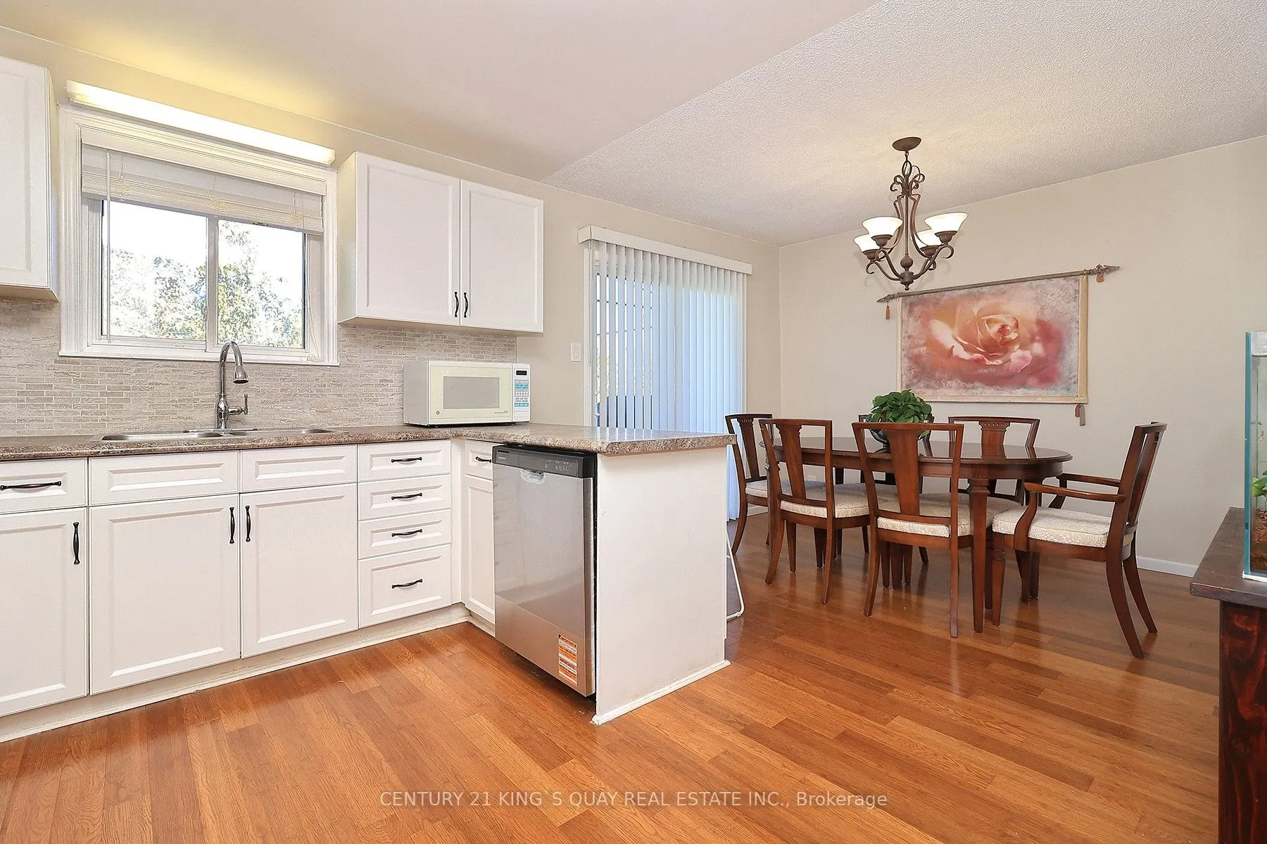 115 Mary Street W, #29