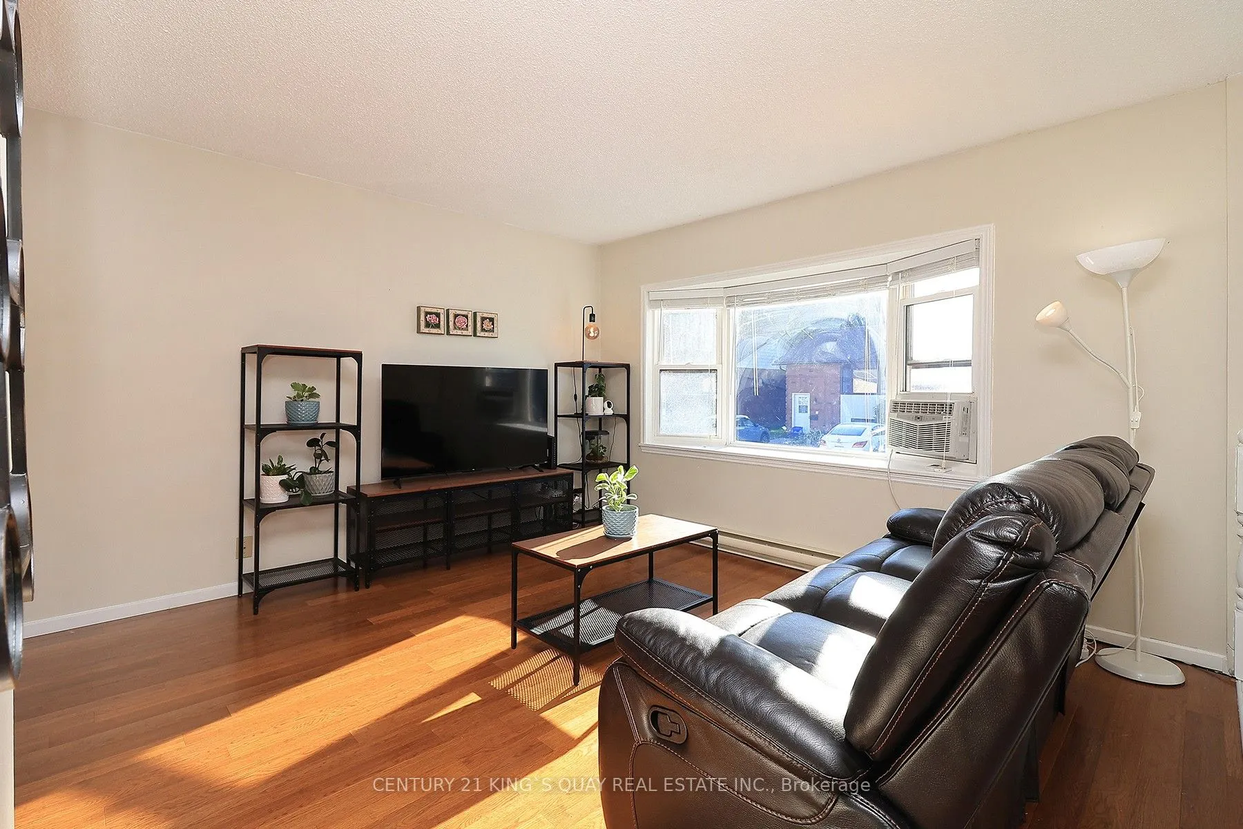 115 Mary Street W, #29