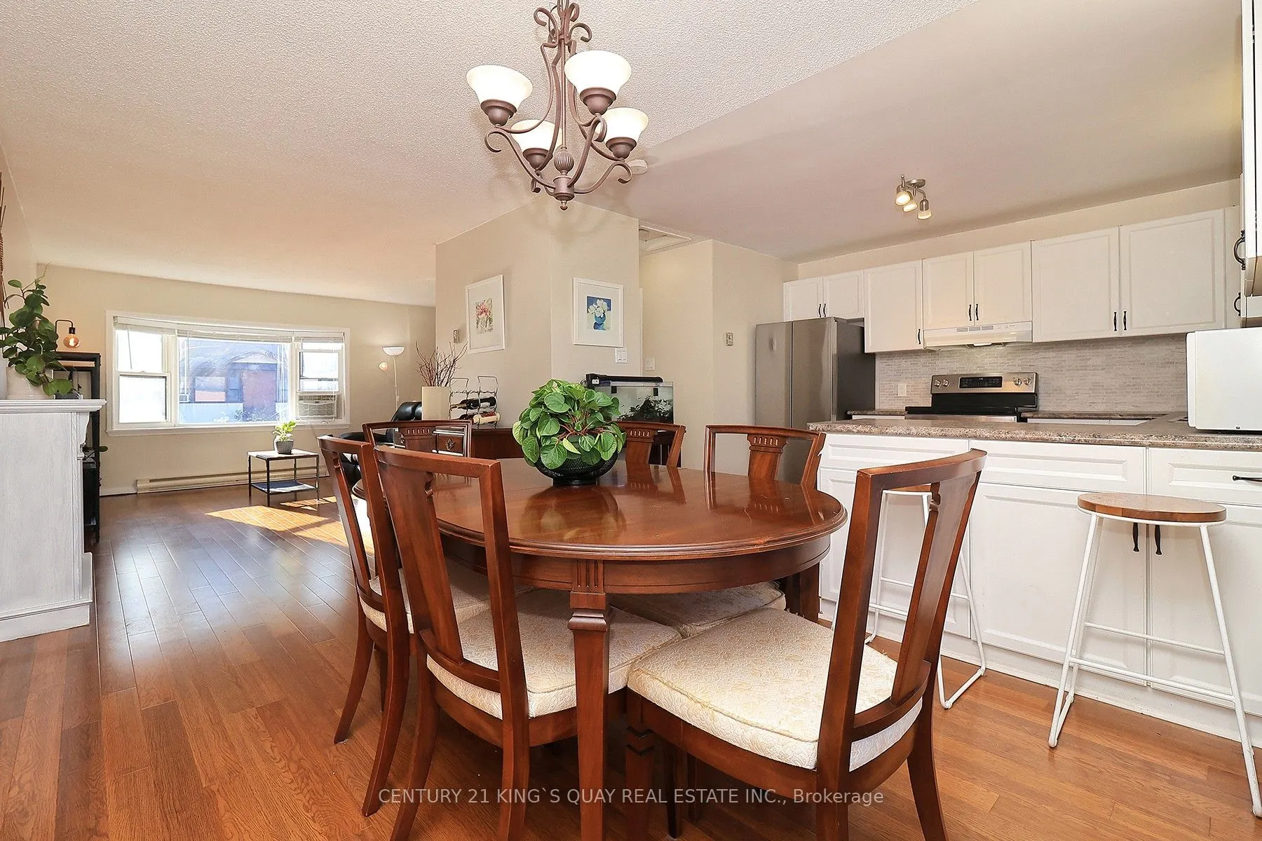 115 Mary Street W, #29