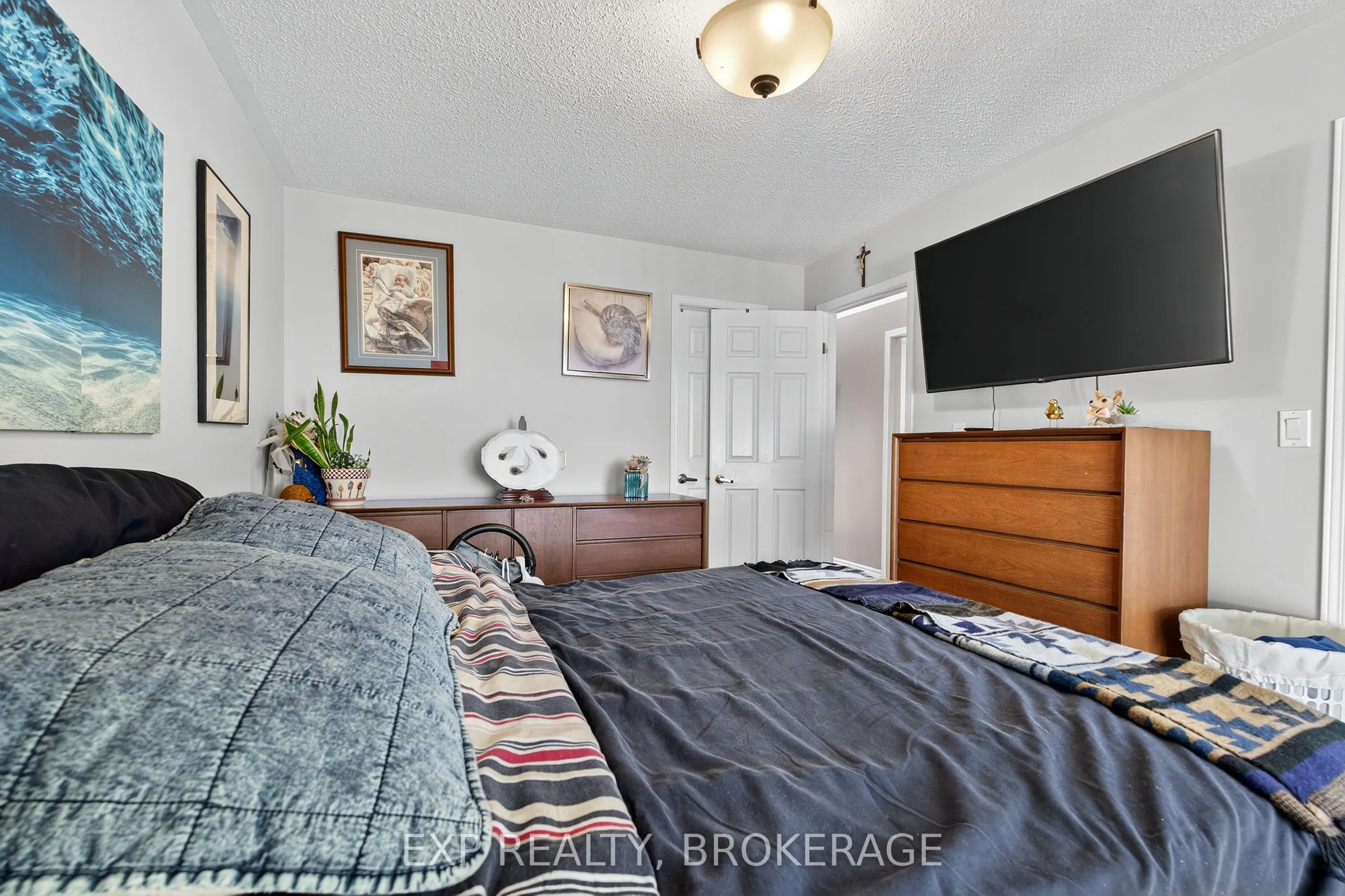 63 SOUTHWOOD Crescent