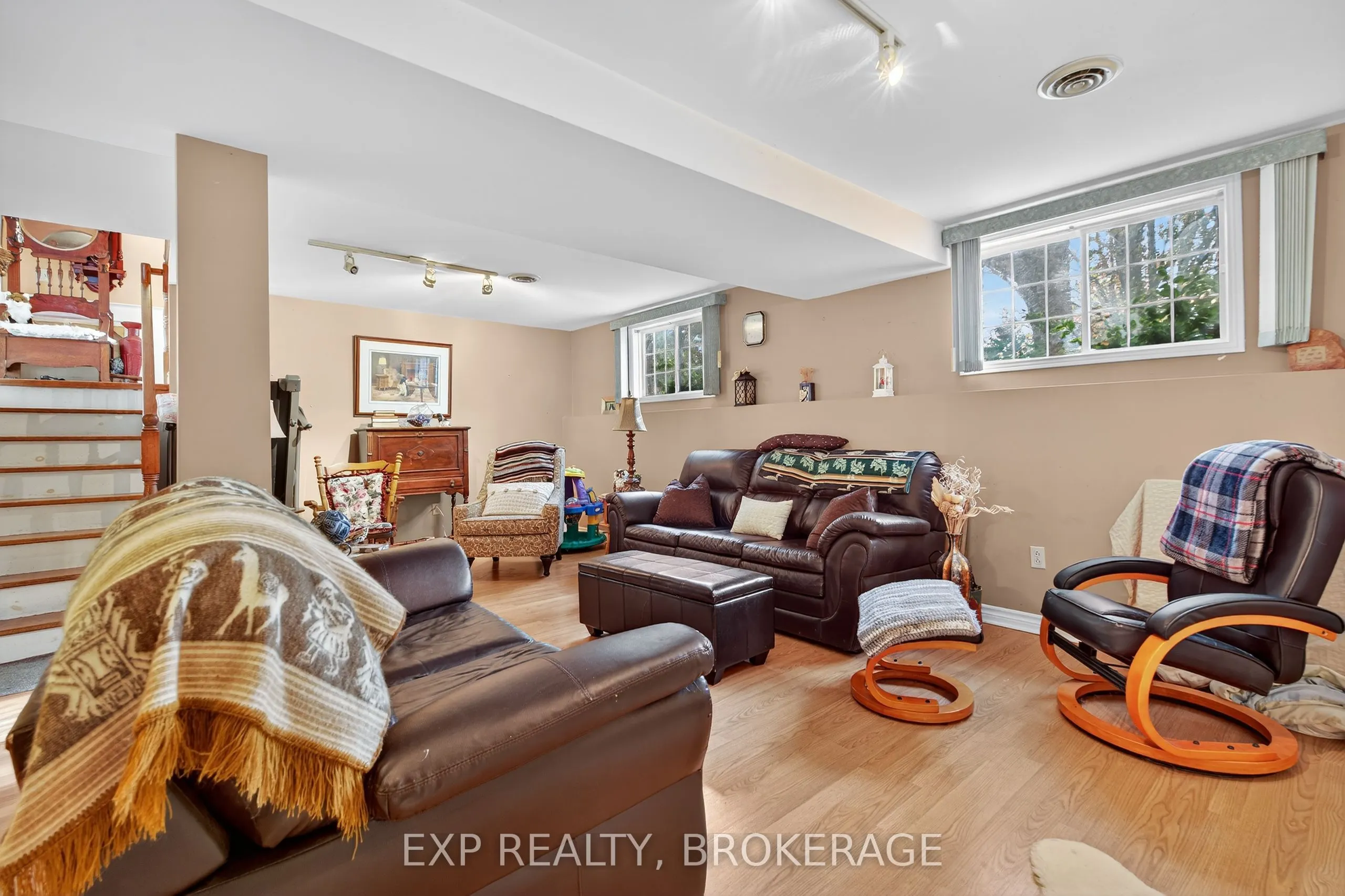 63 SOUTHWOOD Crescent
