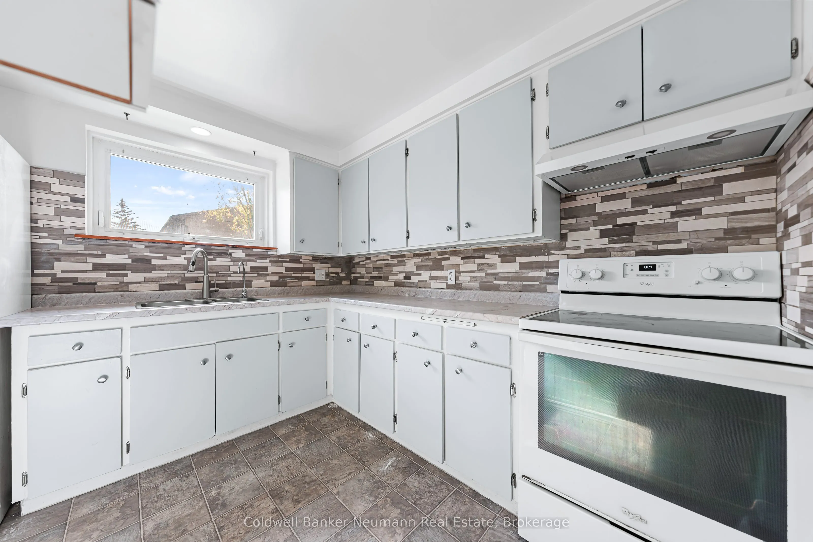 539 Willow Road, #19
